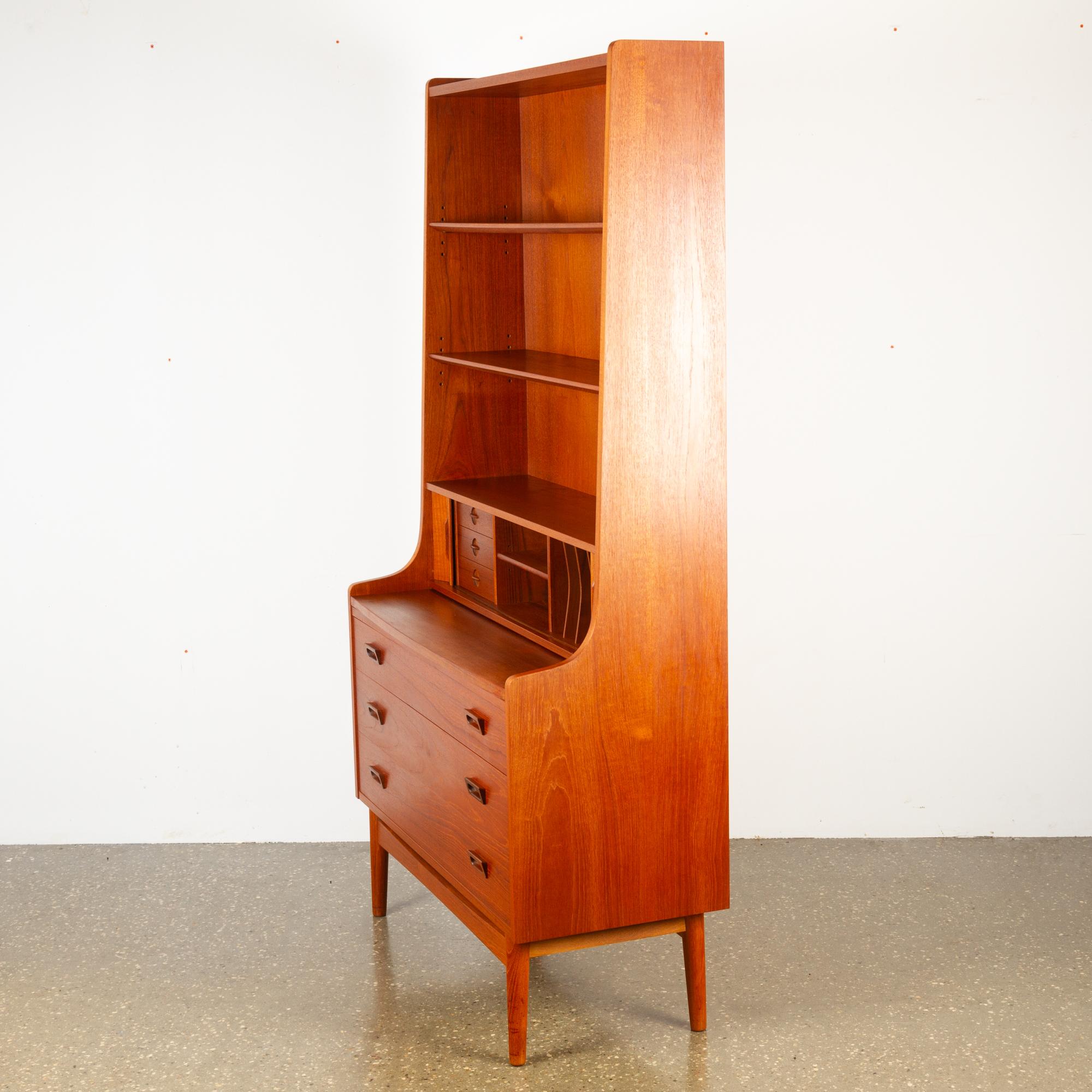 Mid-Century Modern Danish Teak Bookcase, 1960s 9