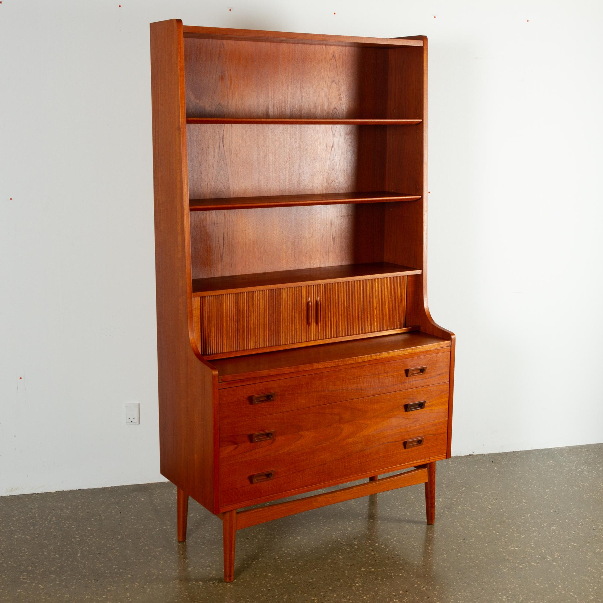 Mid-Century Modern Danish Teak Bookcase, 1960s 11
