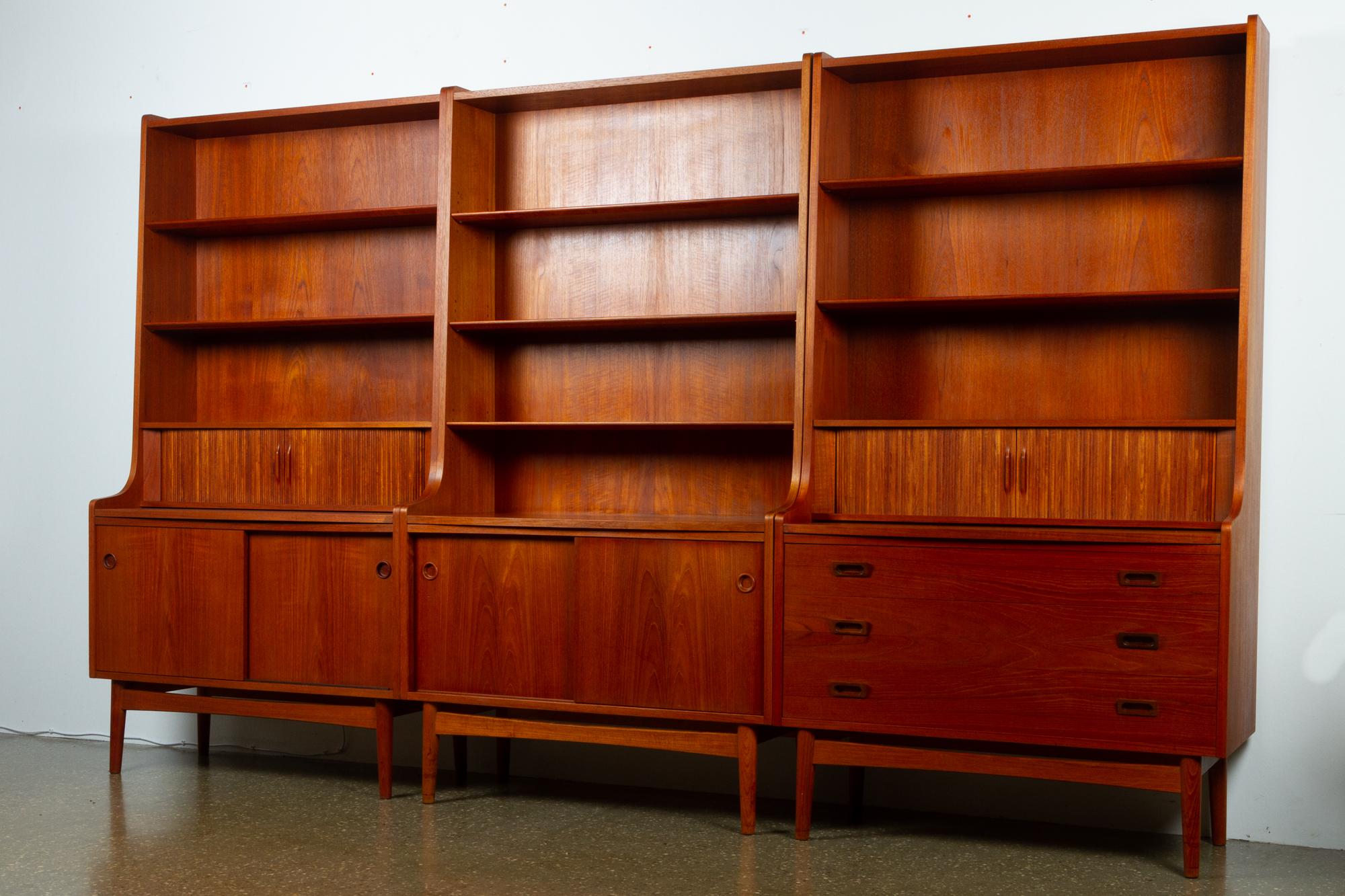 Mid-Century Modern Danish Teak Bookcase, 1960s 10