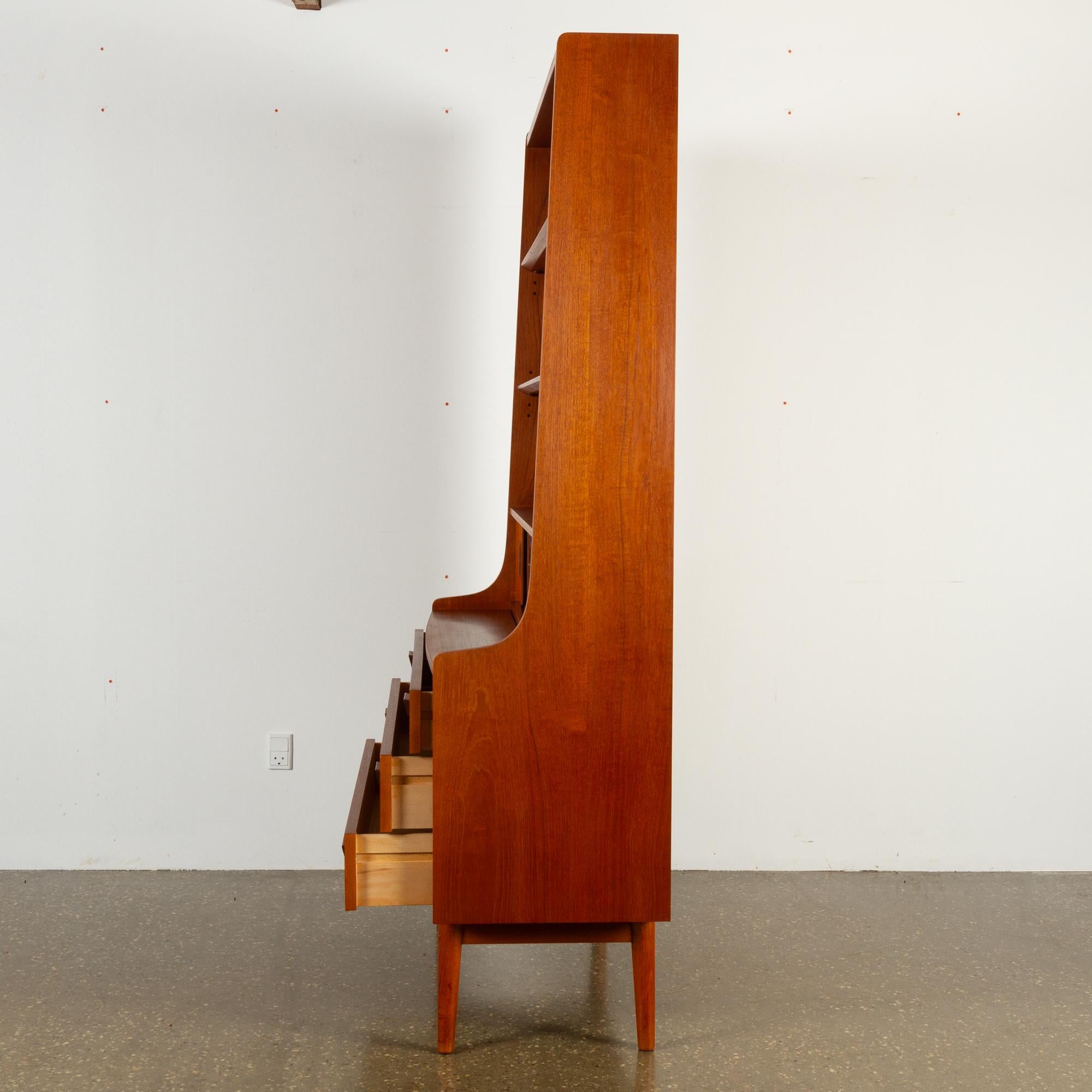 Mid-Century Modern Danish Teak Bookcase, 1960s 1