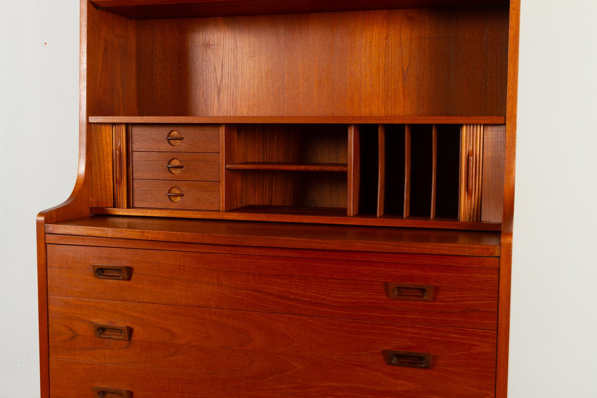 Mid-Century Modern Danish Teak Bookcase, 1960s 4