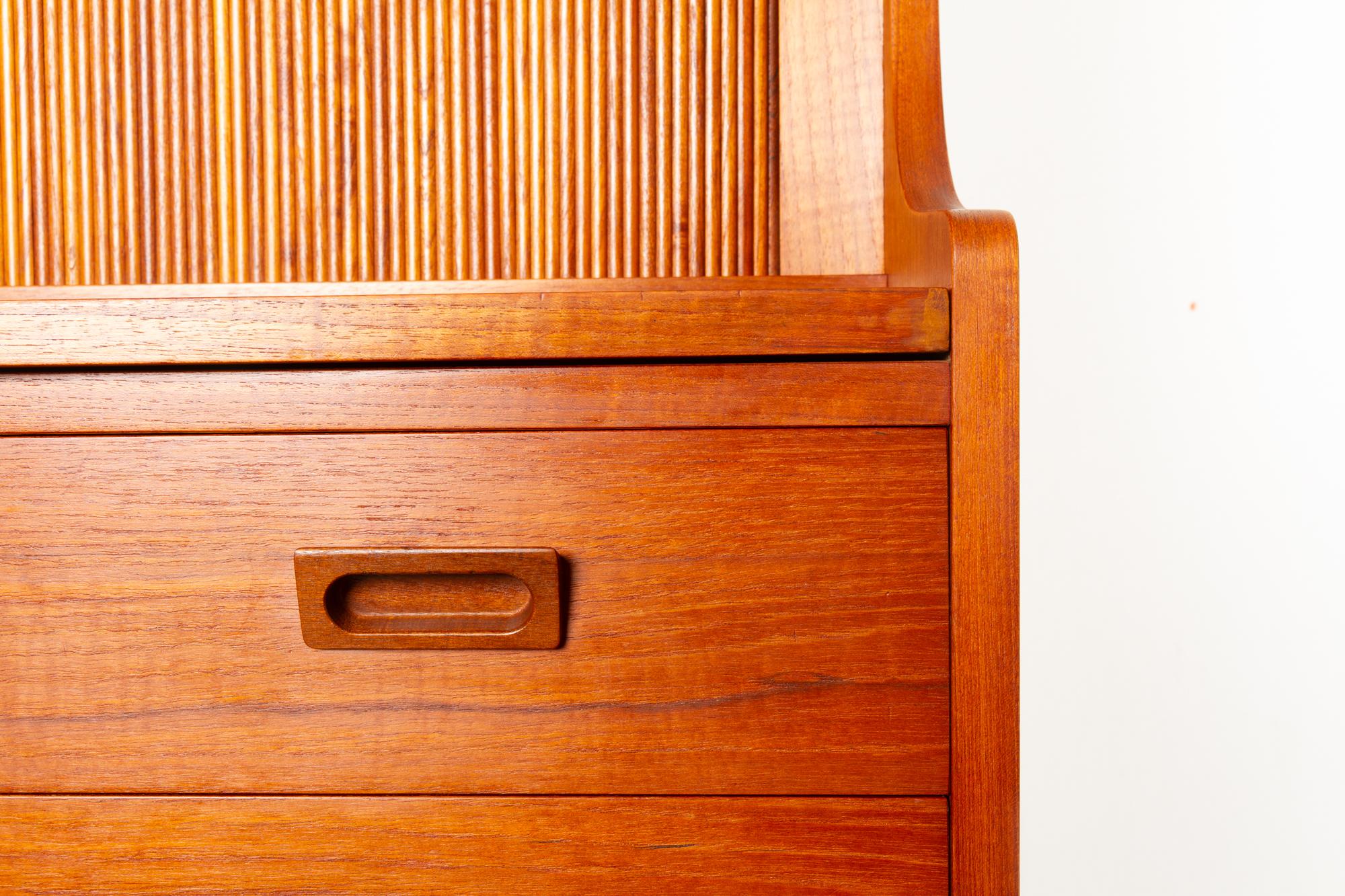 Mid-Century Modern Danish Teak Bookcase, 1960s 5
