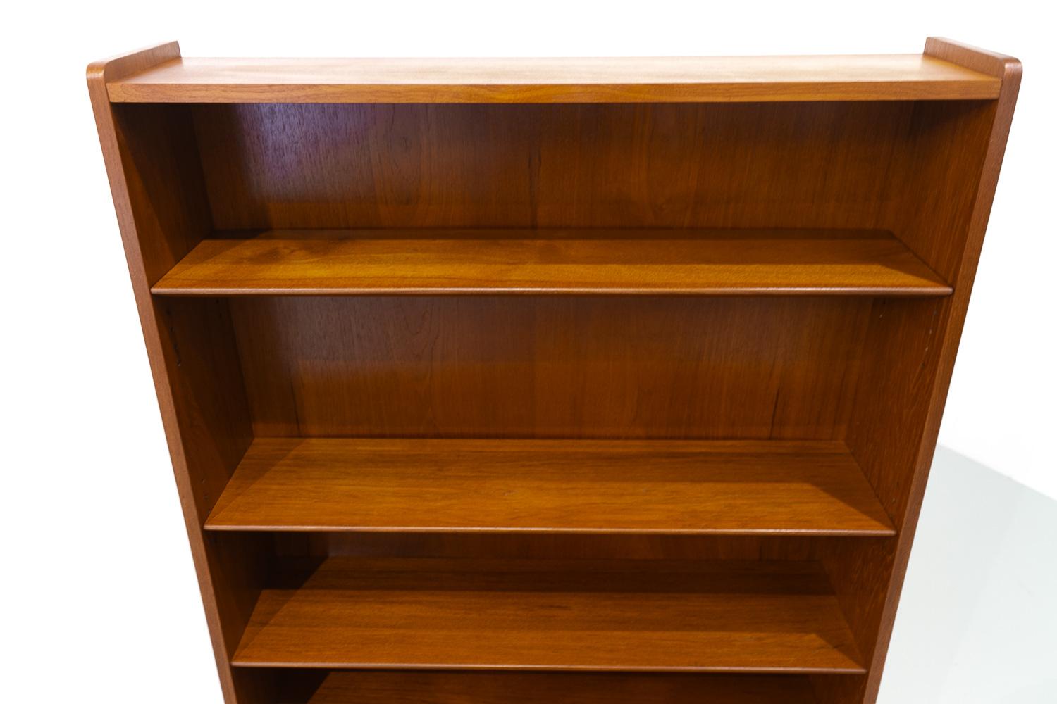 Mid-Century Modern Danish Teak Bookcase by Johannes Sorth for Nexø, 1960s. 4
