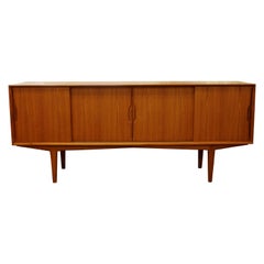 Crédence en teck danois moderne du milieu du siècle Buffet Bernhard Pedersen 1950s 4 portes