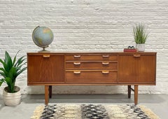 Mid-Century Modern Danish Teak Credenza / Media Console, 1960s