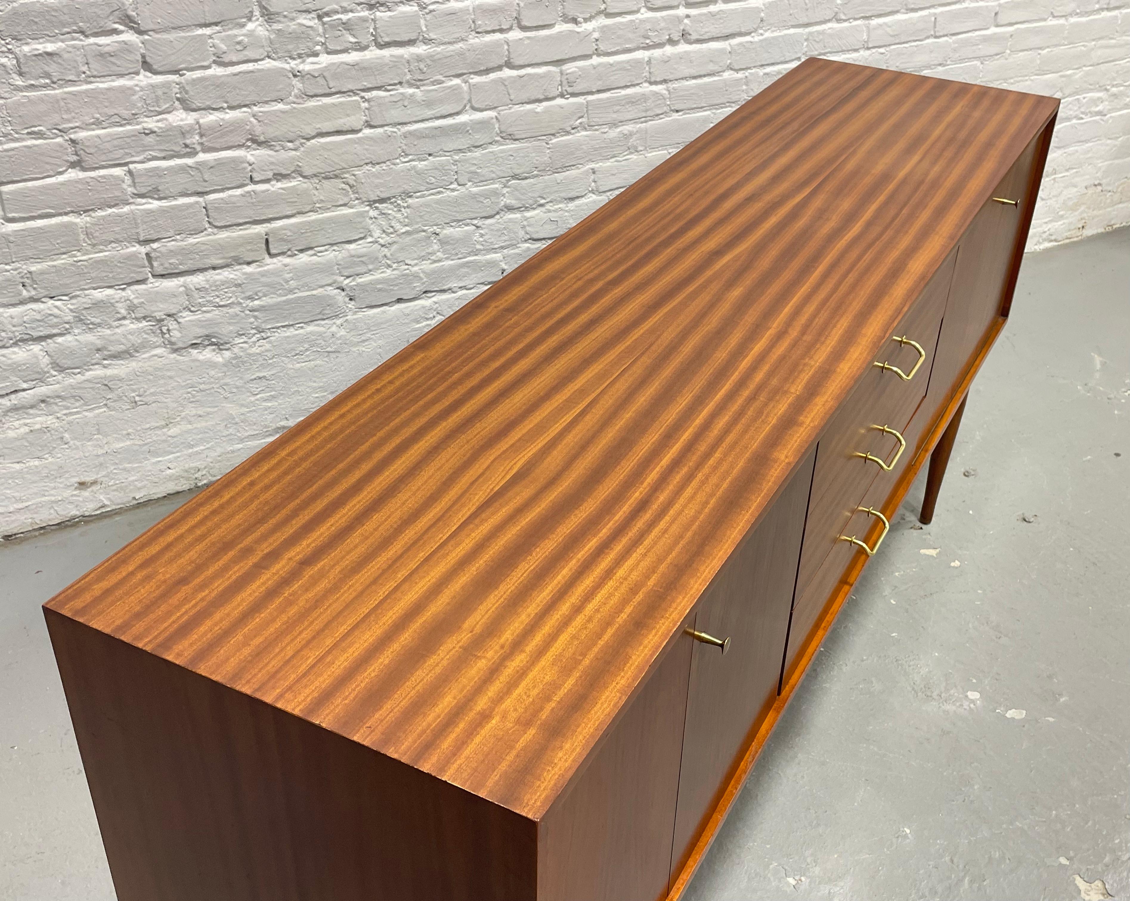 Mid Century Modern Danish Teak Credenza / Media Console, c. 1960s For Sale 5