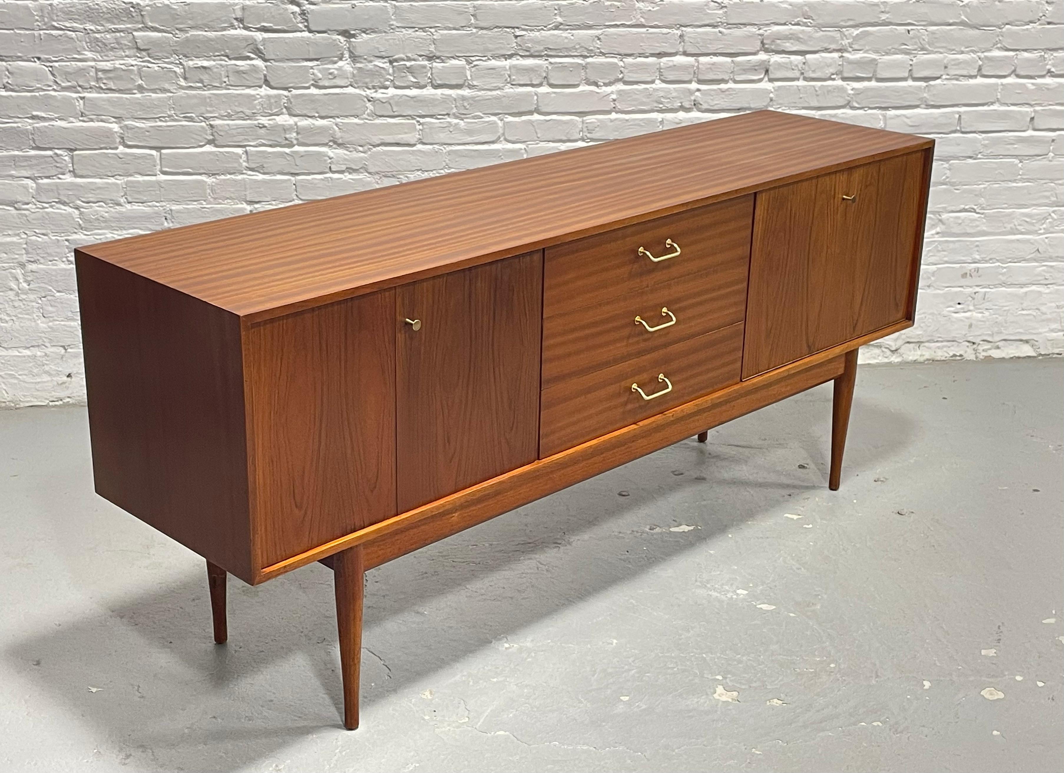 Mid Century Modern Danish Teak Credenza / Media Console, c. 1960s For Sale 10