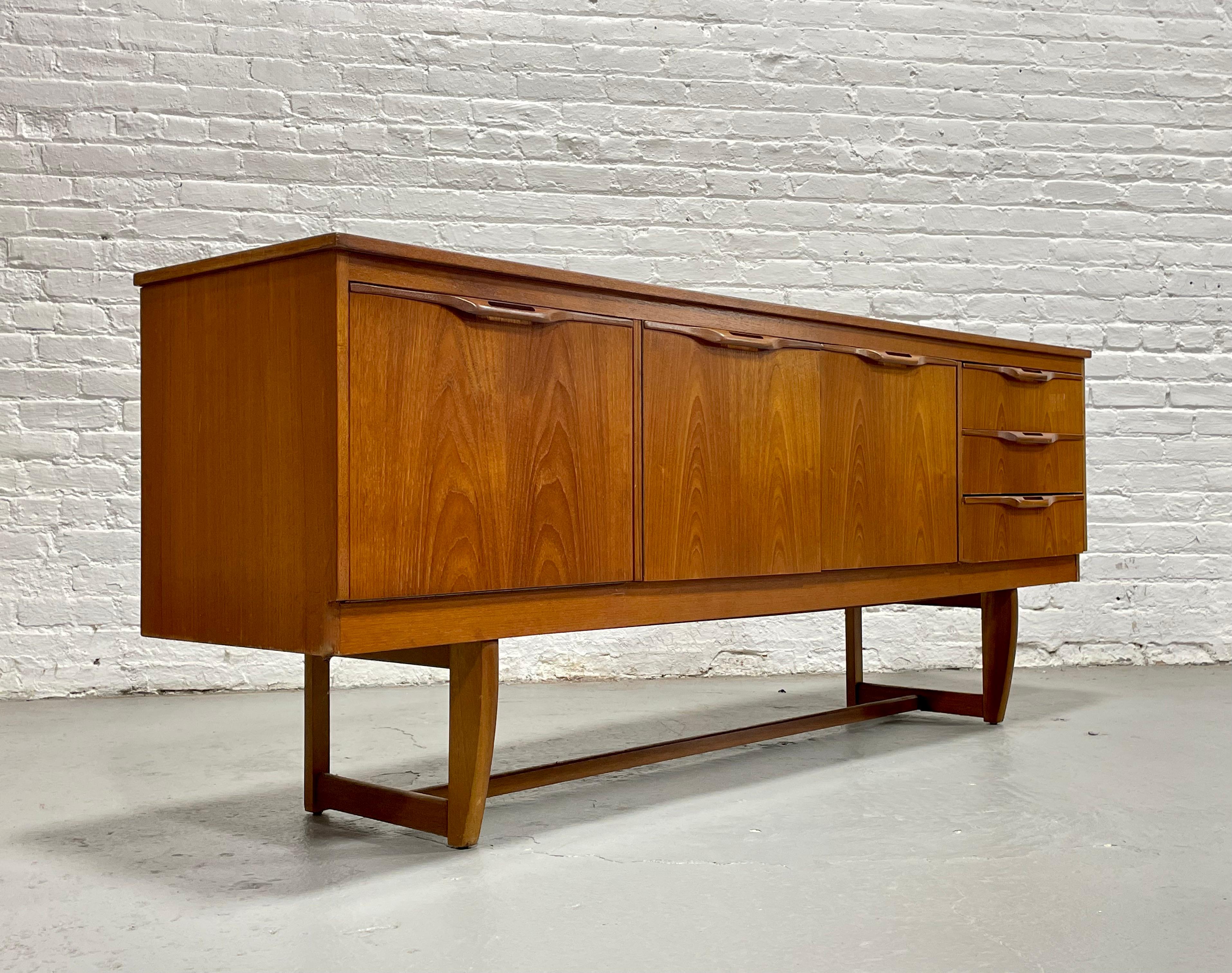 Mid Century Modern Danish Teak CREDENZA / Media Stand by J. Sakol, c. 1960's In Good Condition In Weehawken, NJ