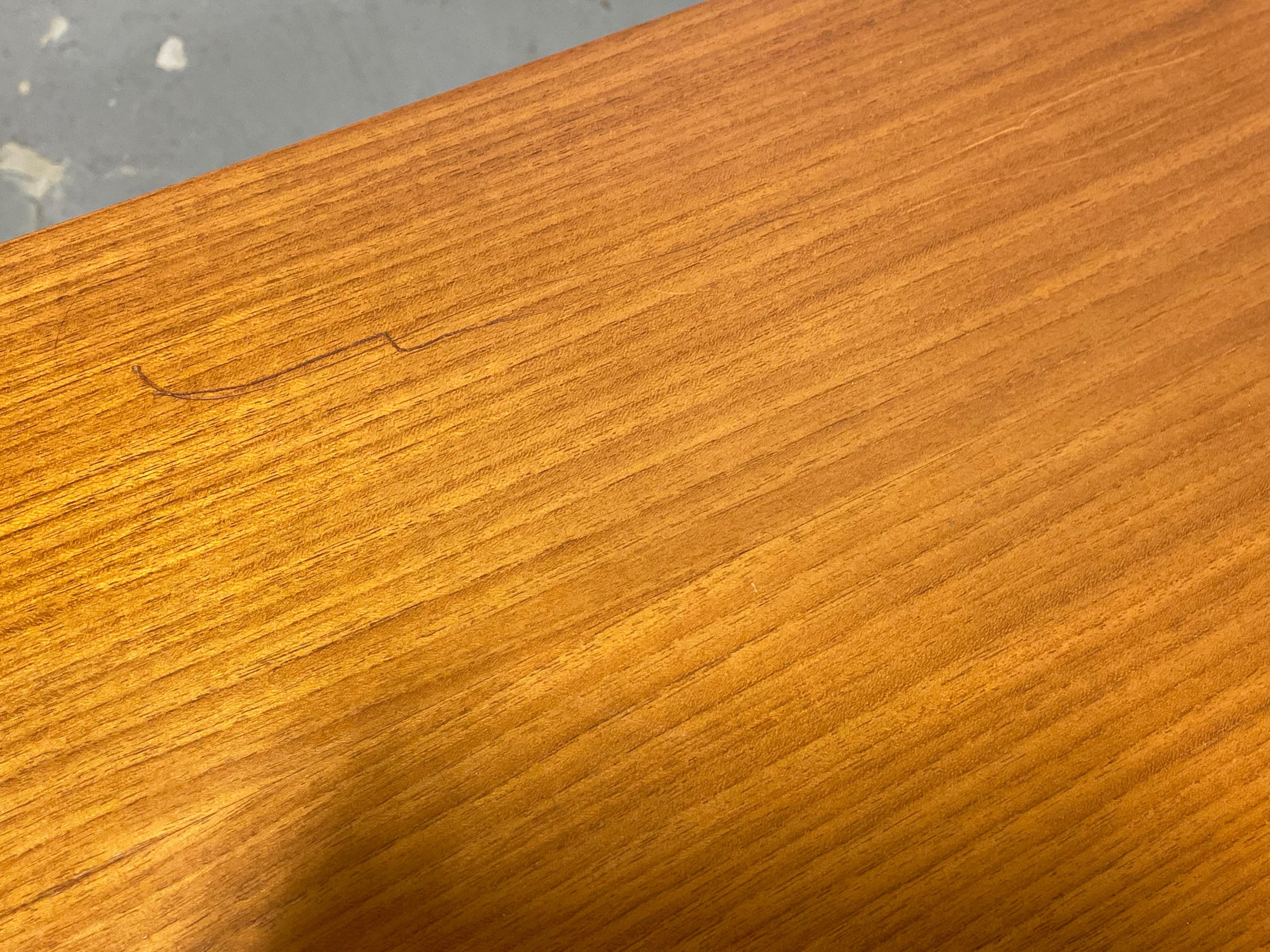 Credenza / supporto multimediale in teak danese della metà del secolo scorso di Jentique, 1960 ca. in vendita 9