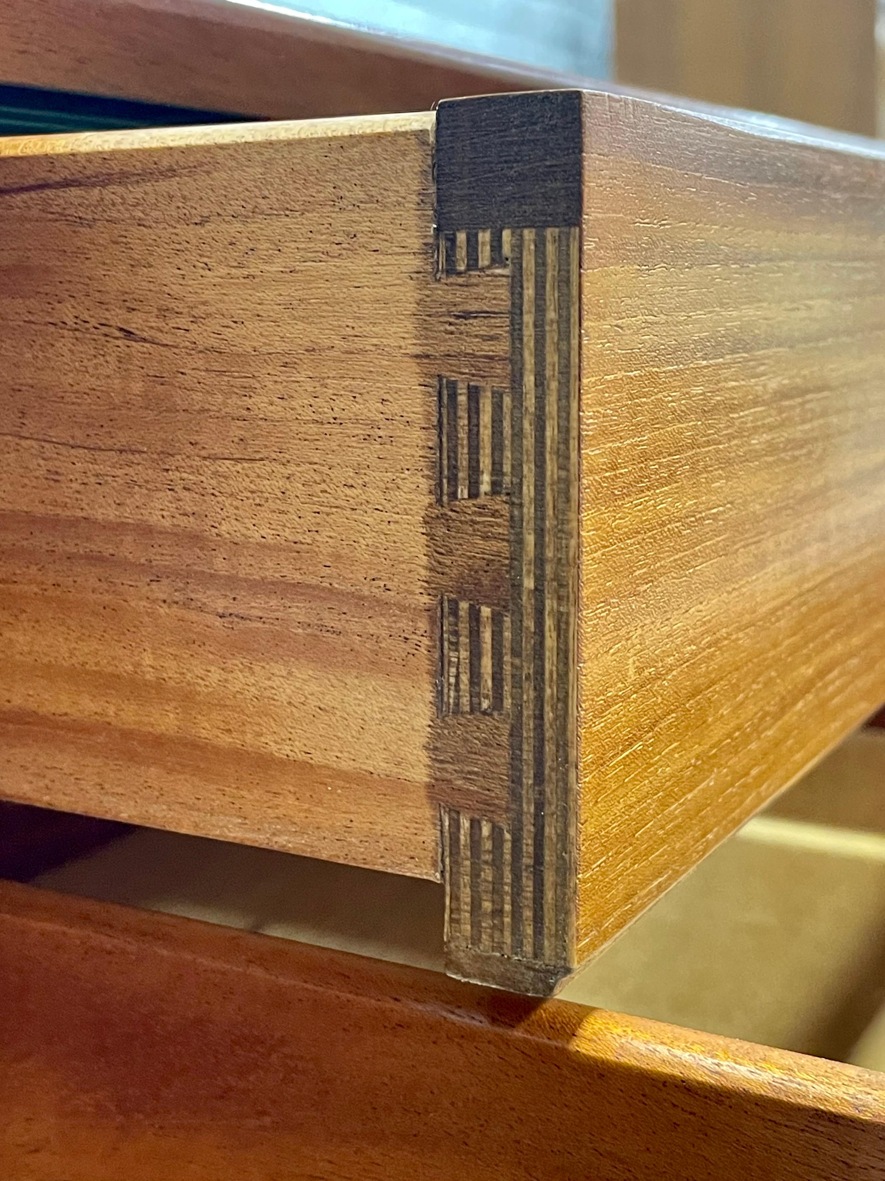 Credenza / supporto multimediale in teak danese della metà del secolo scorso di Jentique, 1960 ca. in vendita 2