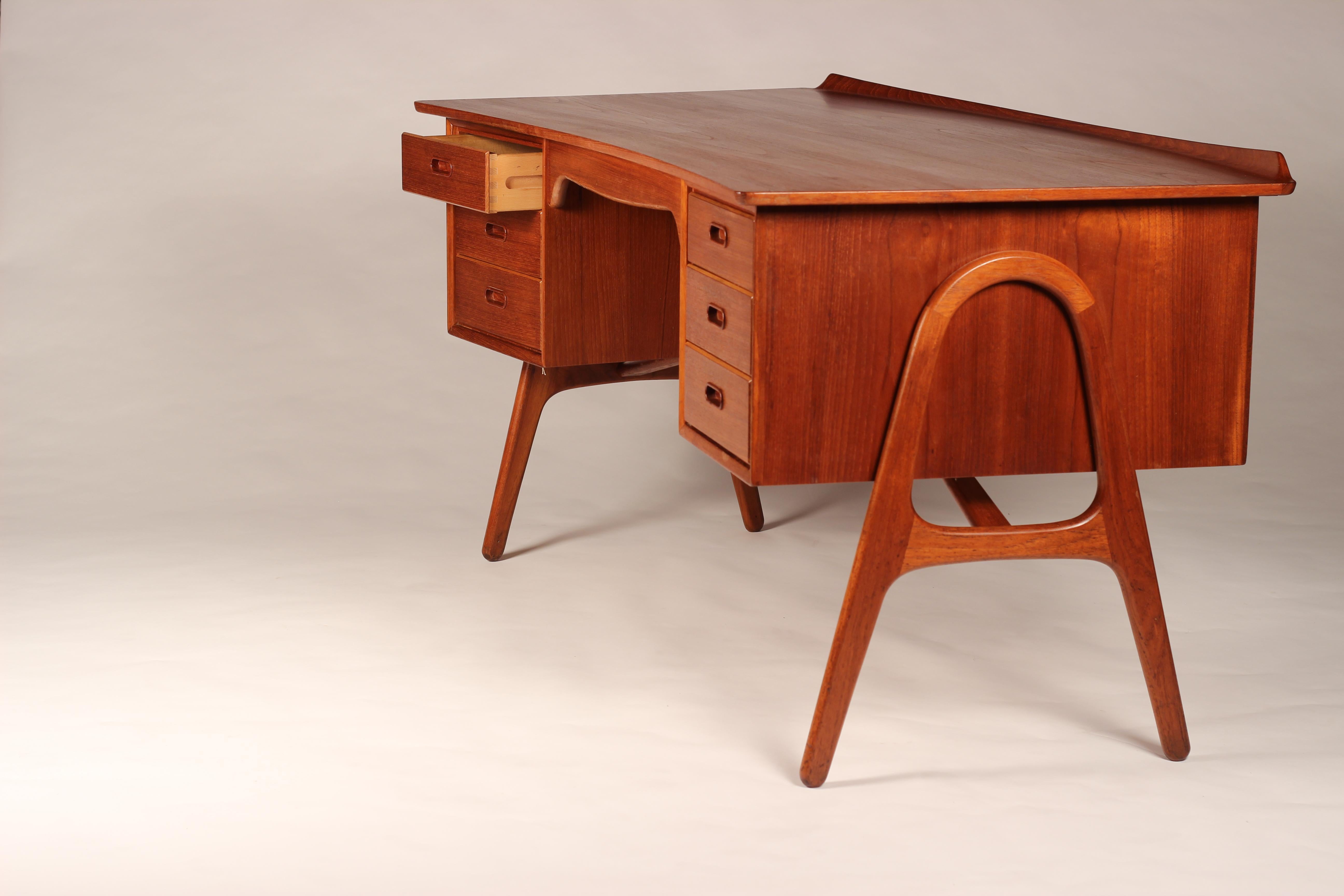 Mid-Century Modern Danish Teak Desk Designed by Svend Aage Madsen 10