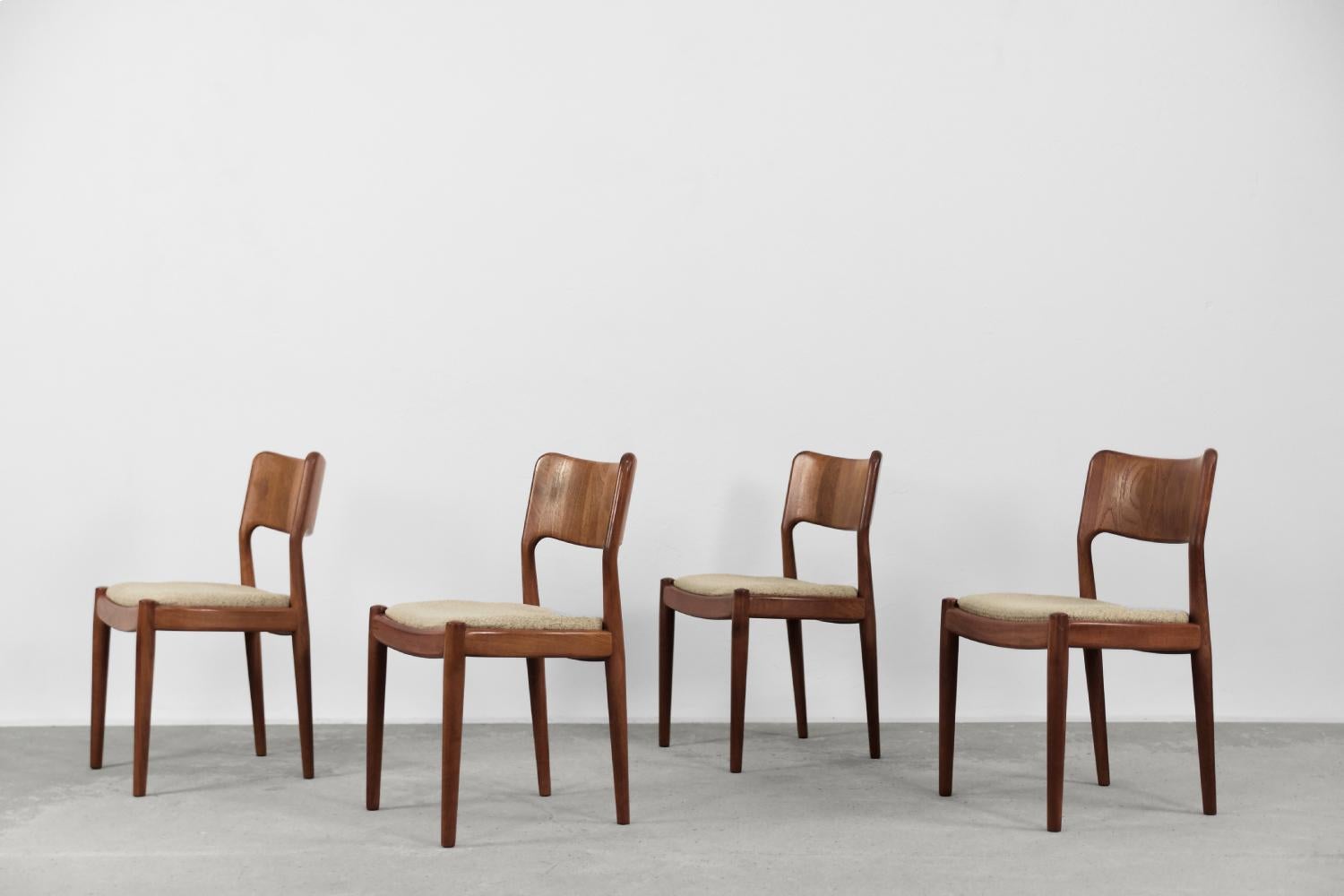 Danish Set of 4 Vintage Scandinavian Midcentury Modern Teak Wood & Fabric Dining Chairs For Sale