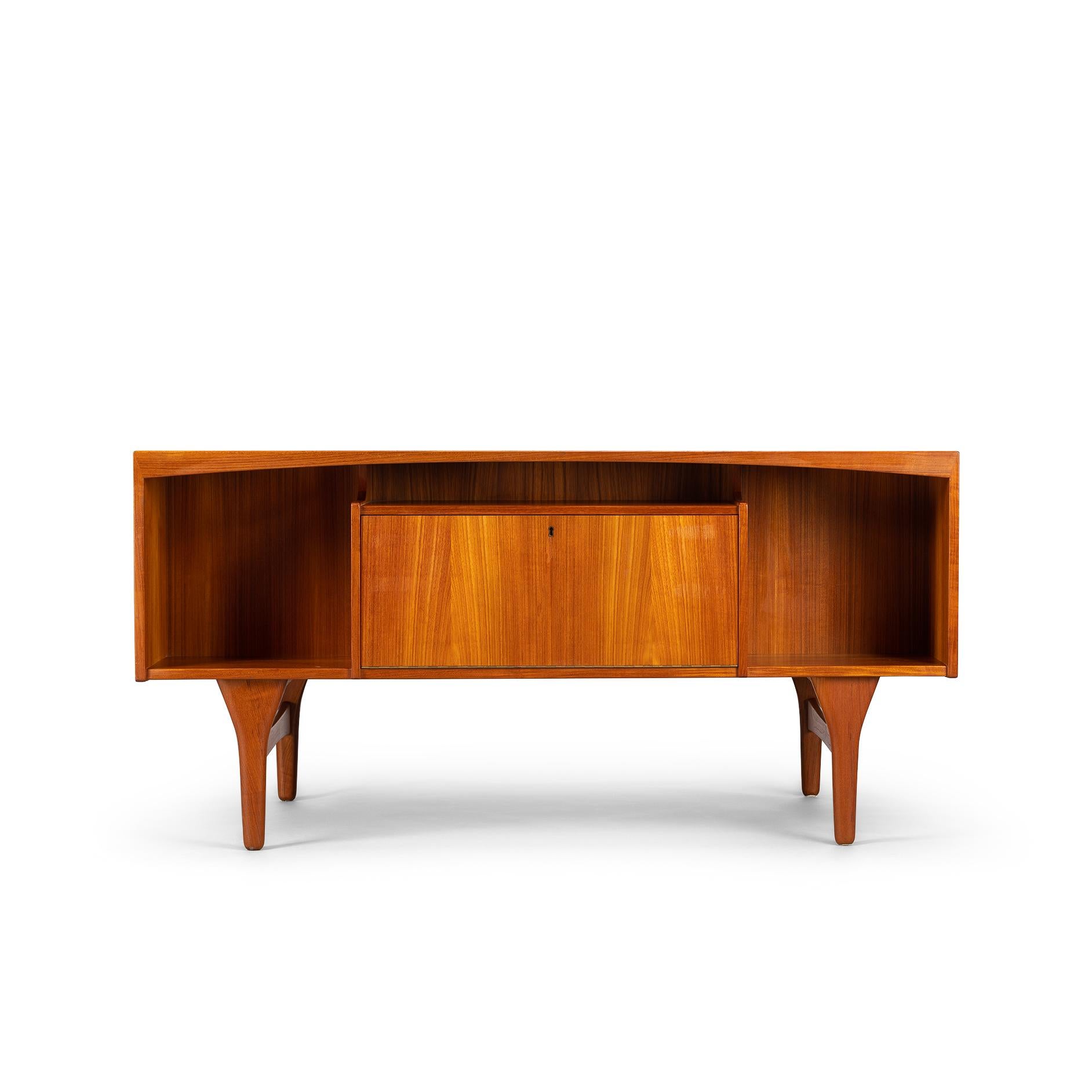 Veneer Mid-Century Modern Danish Teak Freestanding Desk by Valdermar Mortensen, 1960s