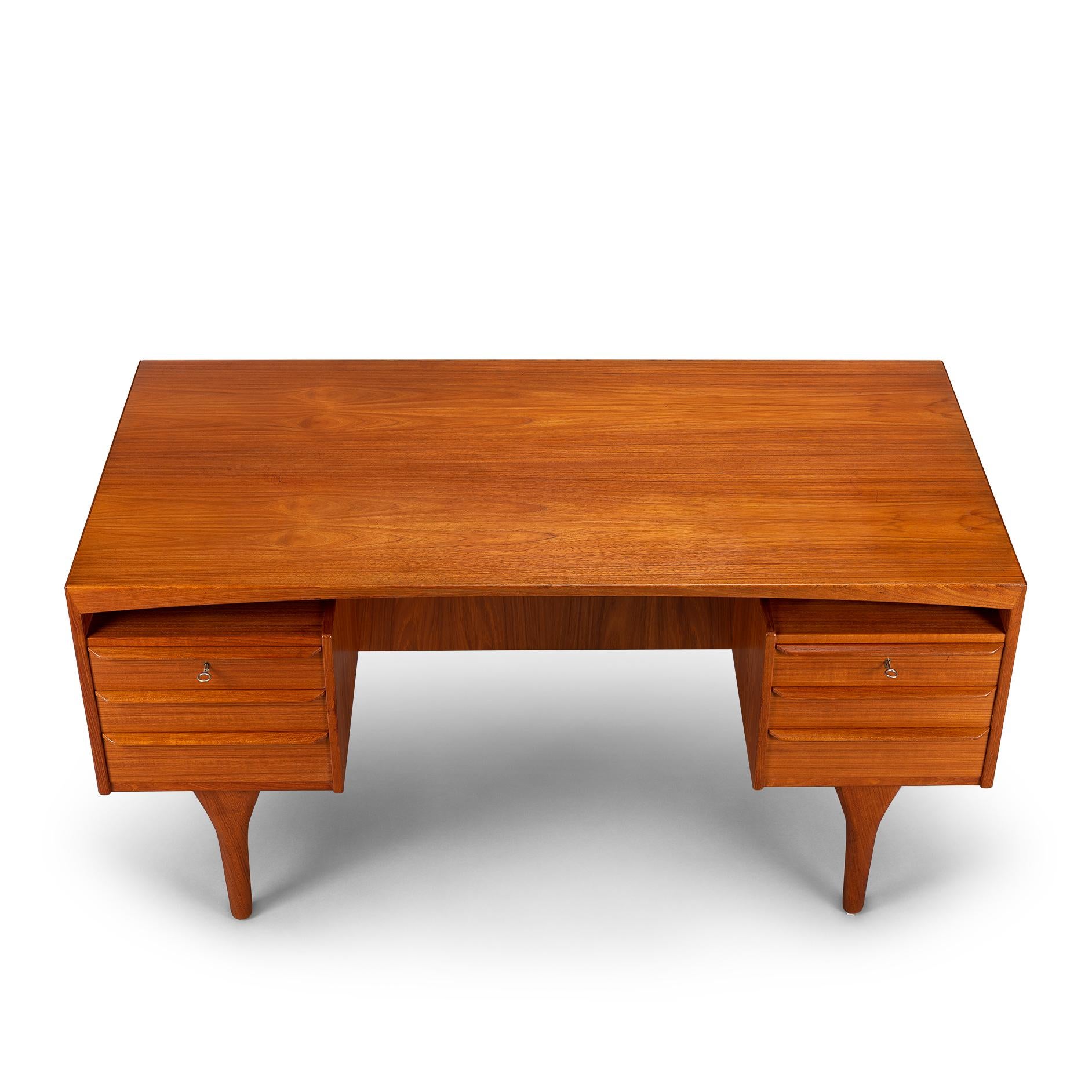 Mid-20th Century Mid-Century Modern Danish Teak Freestanding Desk by Valdermar Mortensen, 1960s