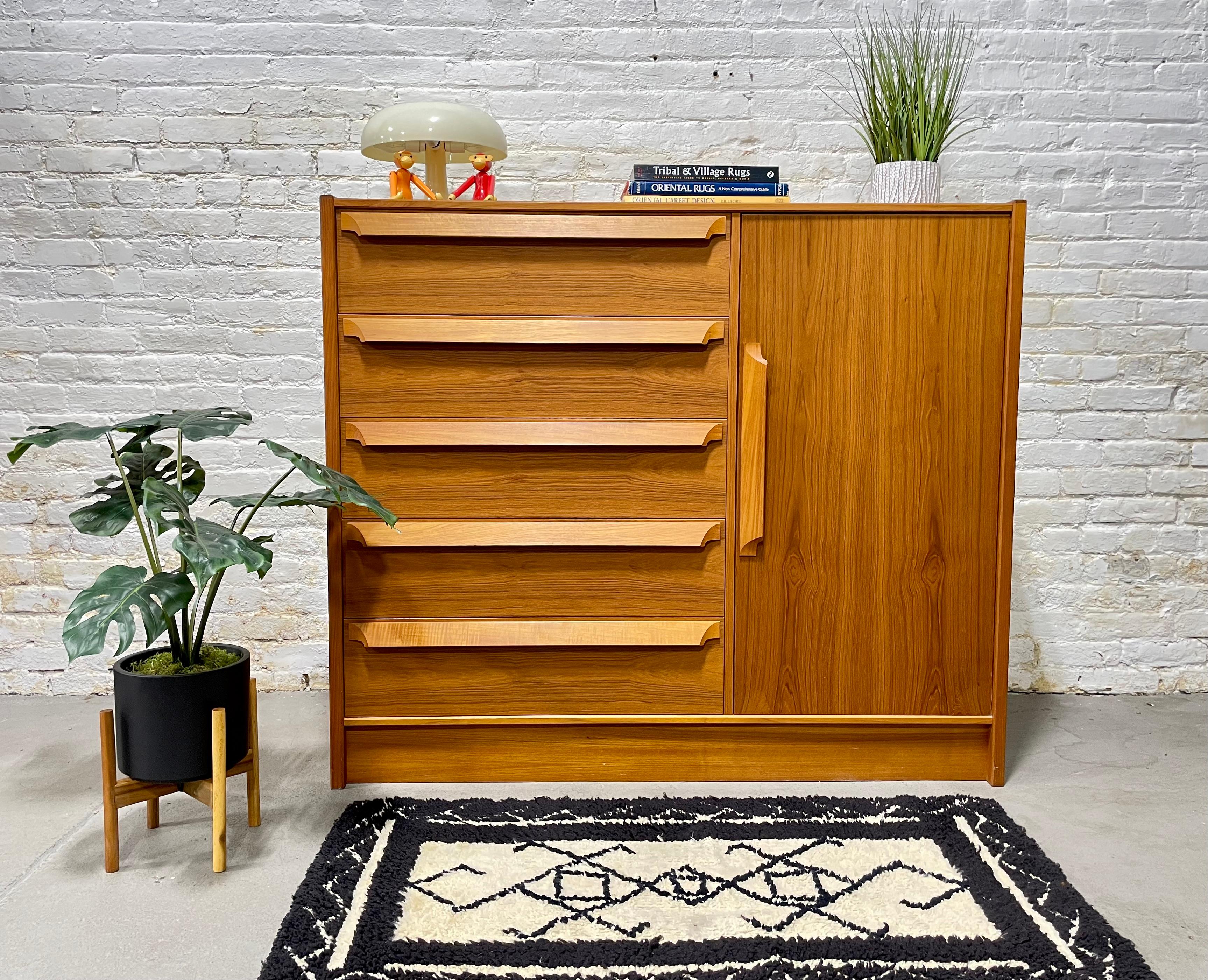 Mid-Century Modern Danish Teak Gentlemen's Chest / Armoire by Skovby Mobelfabrik 13