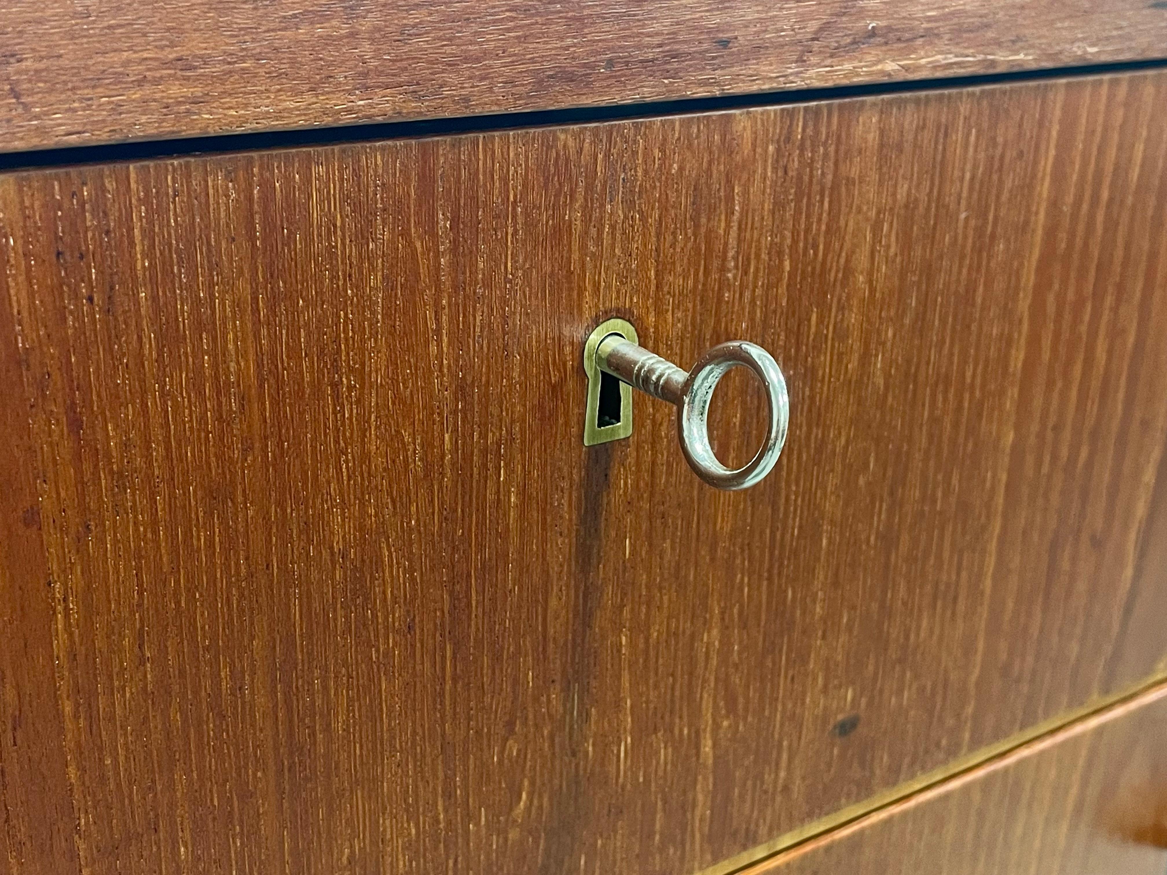 Metà XX secolo Comò in teak danese della metà del secolo scorso di Poul Volther, 1960 ca. in vendita