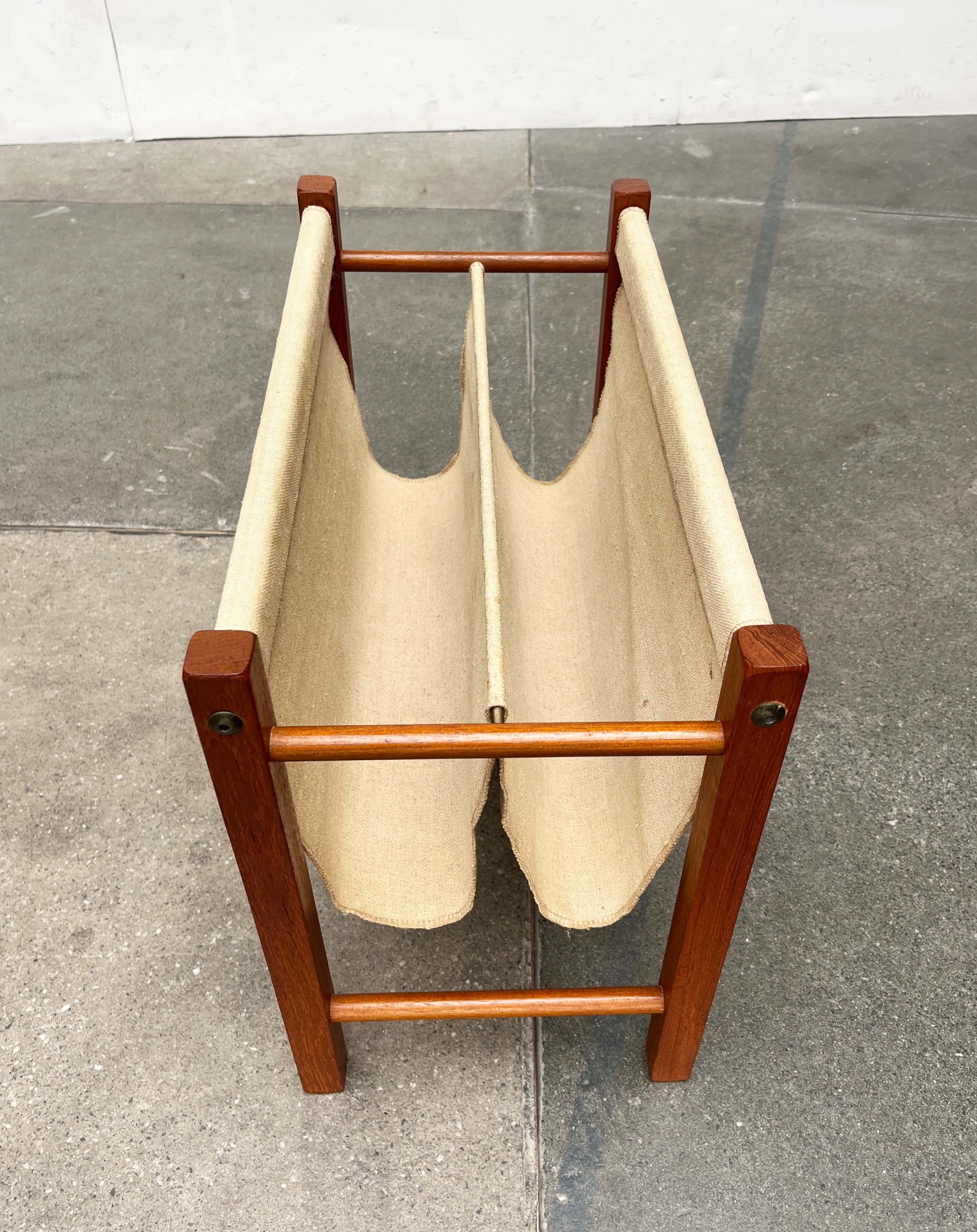 Mid-Century Modern Danish Teak Magazine Holder, 1960s For Sale 6