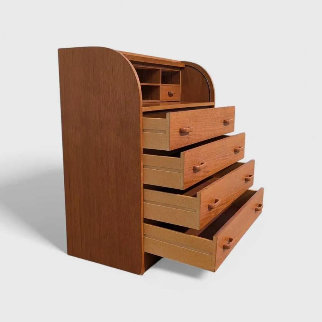 Scrivania in teak danese di metà secolo moderno Rolle, cassettiera, anni '70 in vendita 2