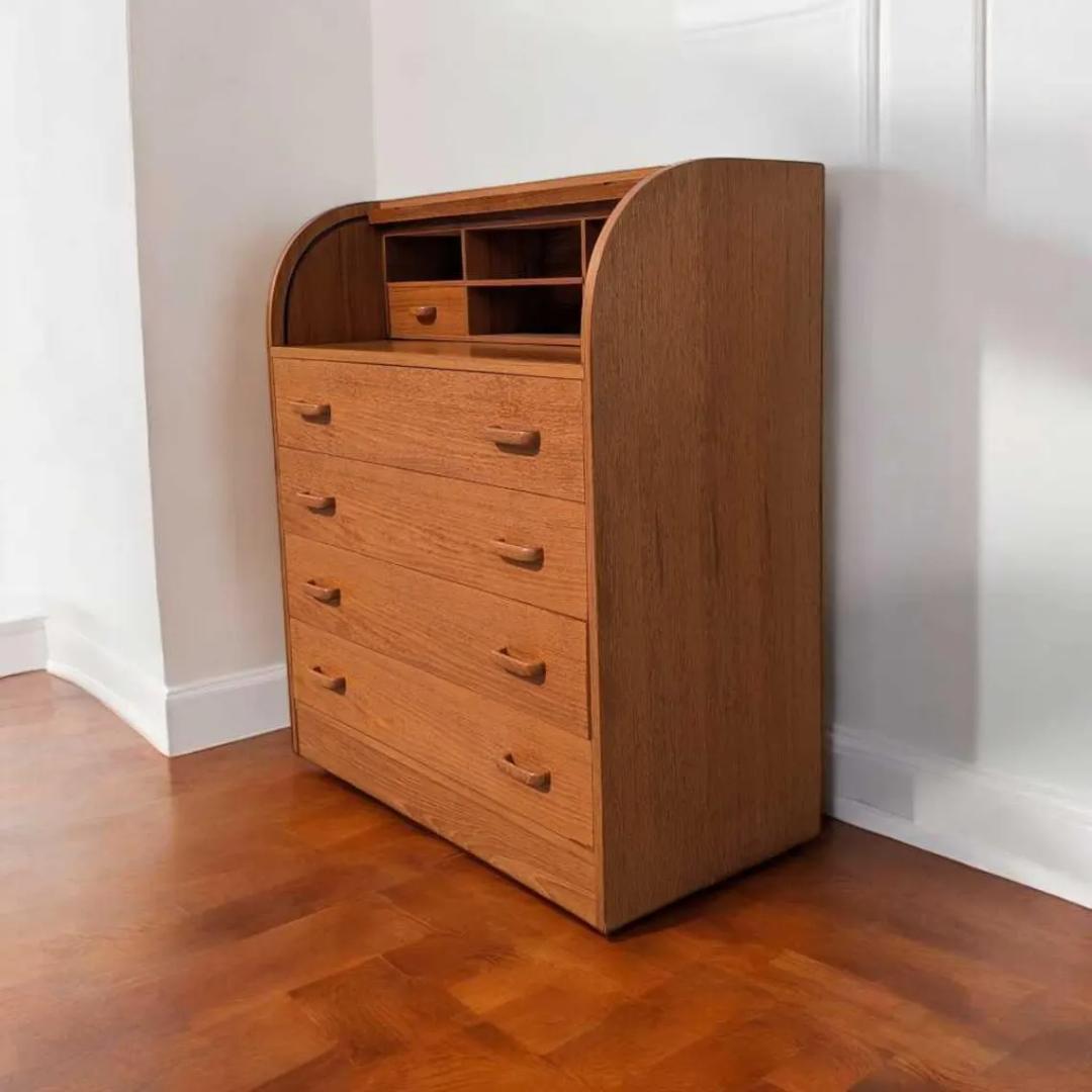 Mid-Century moderno Scrivania in teak danese di metà secolo moderno Rolle, cassettiera, anni '70 in vendita