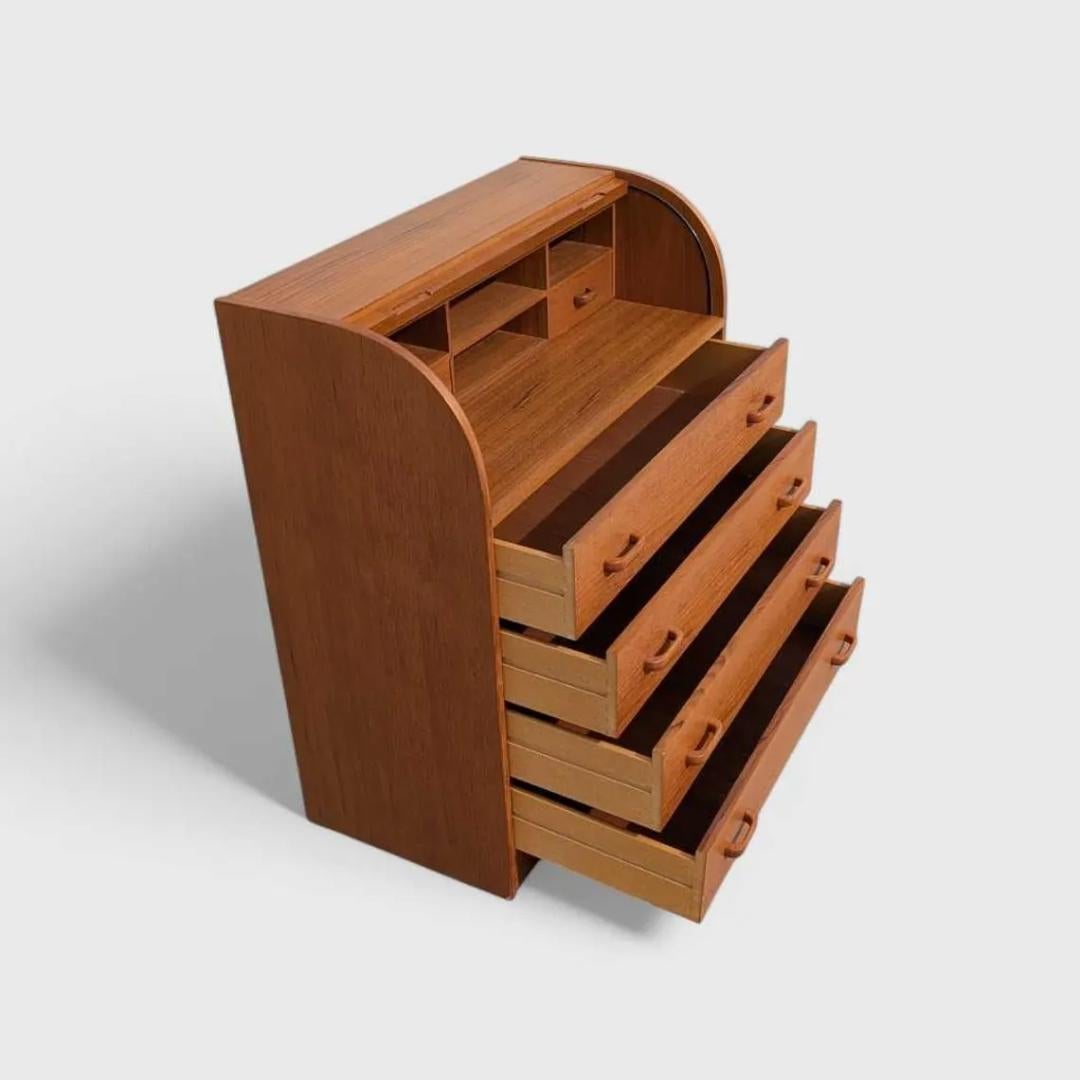 Scrivania in teak danese di metà secolo moderno Rolle, cassettiera, anni '70 in vendita 1