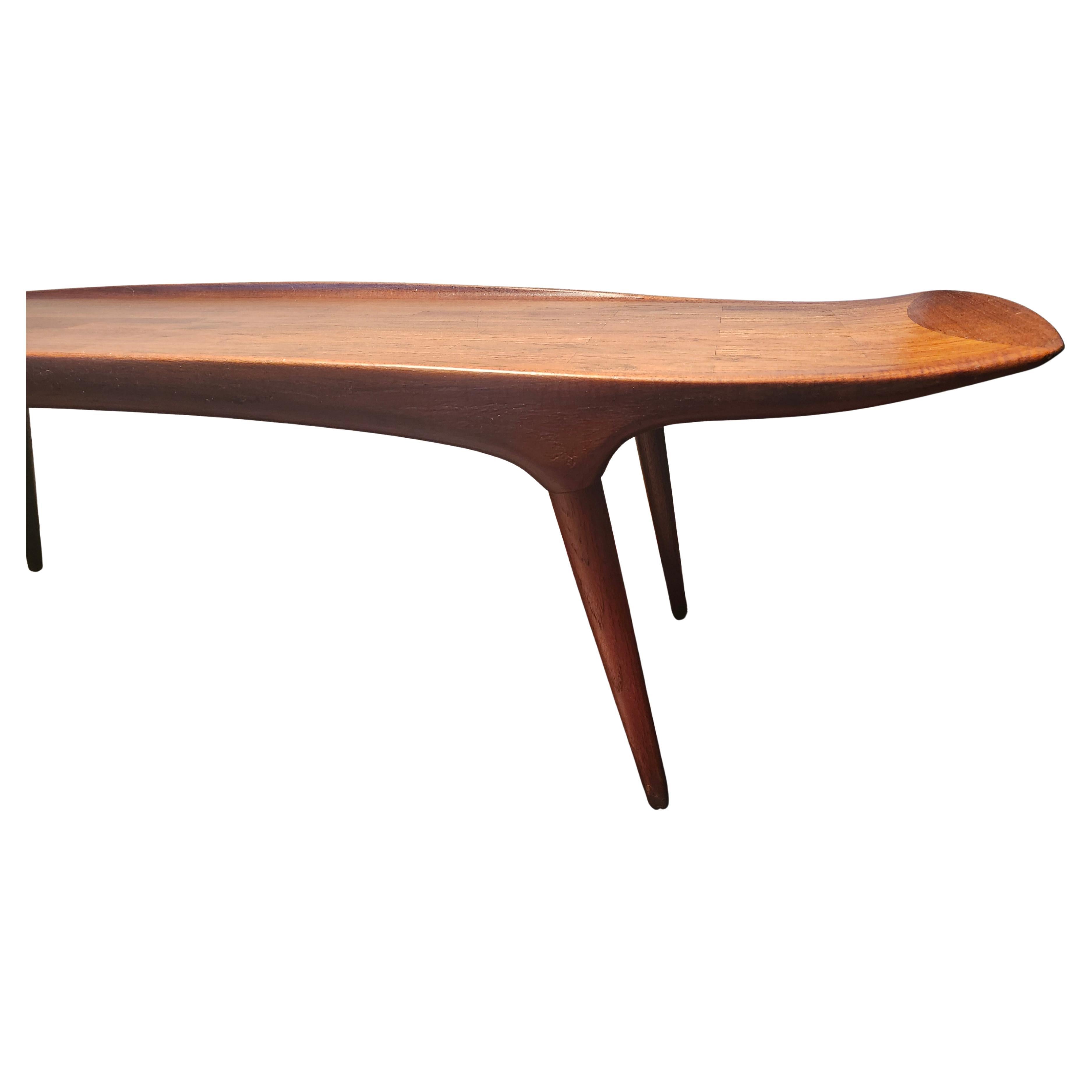 Dänischer Cocktailtisch aus Teak- und Palisanderholz von Mogens Koch, Moderne der Mitte des Jahrhunderts im Zustand „Gut“ im Angebot in Port Jervis, NY