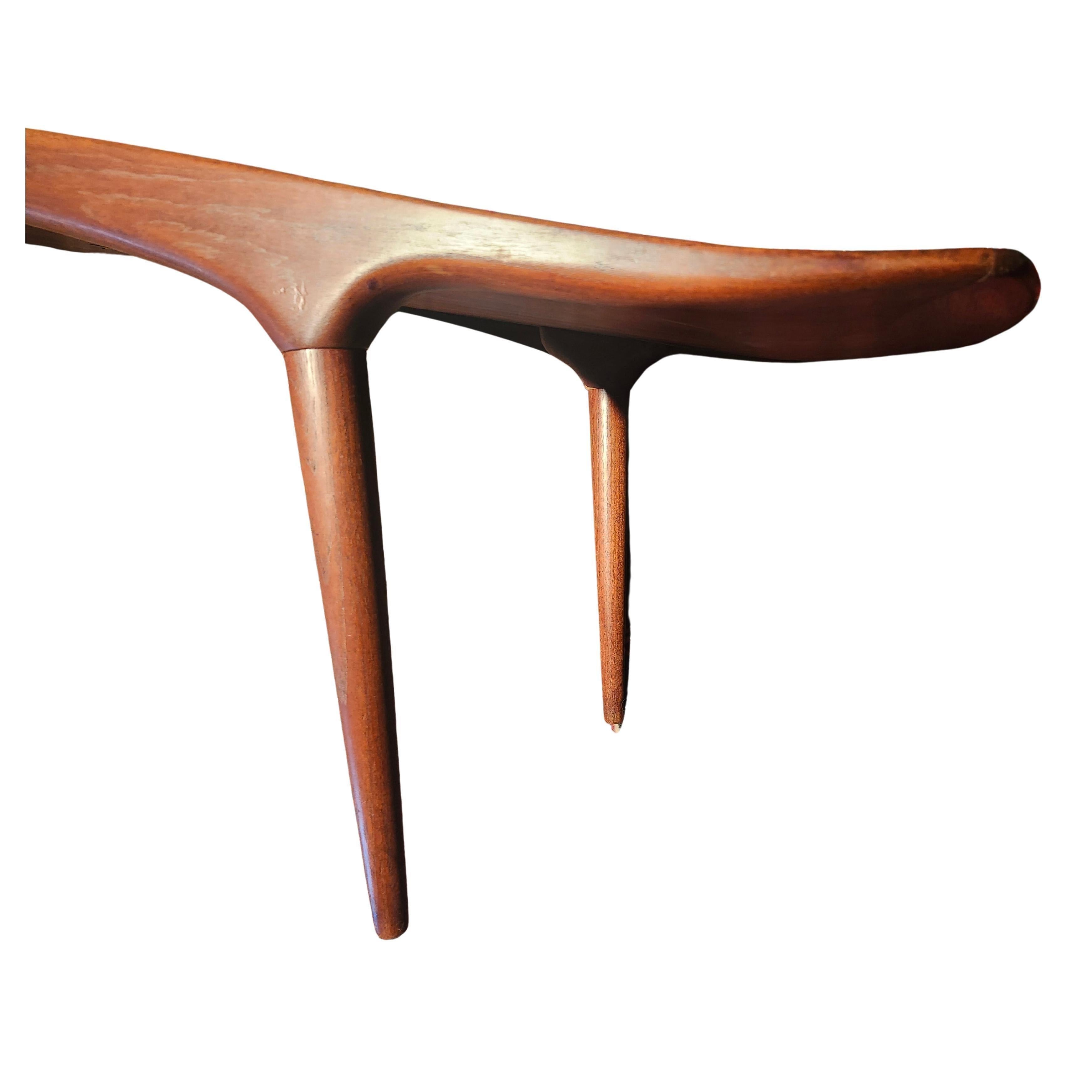 Dänischer Cocktailtisch aus Teak- und Palisanderholz von Mogens Koch, Moderne der Mitte des Jahrhunderts (Messing) im Angebot
