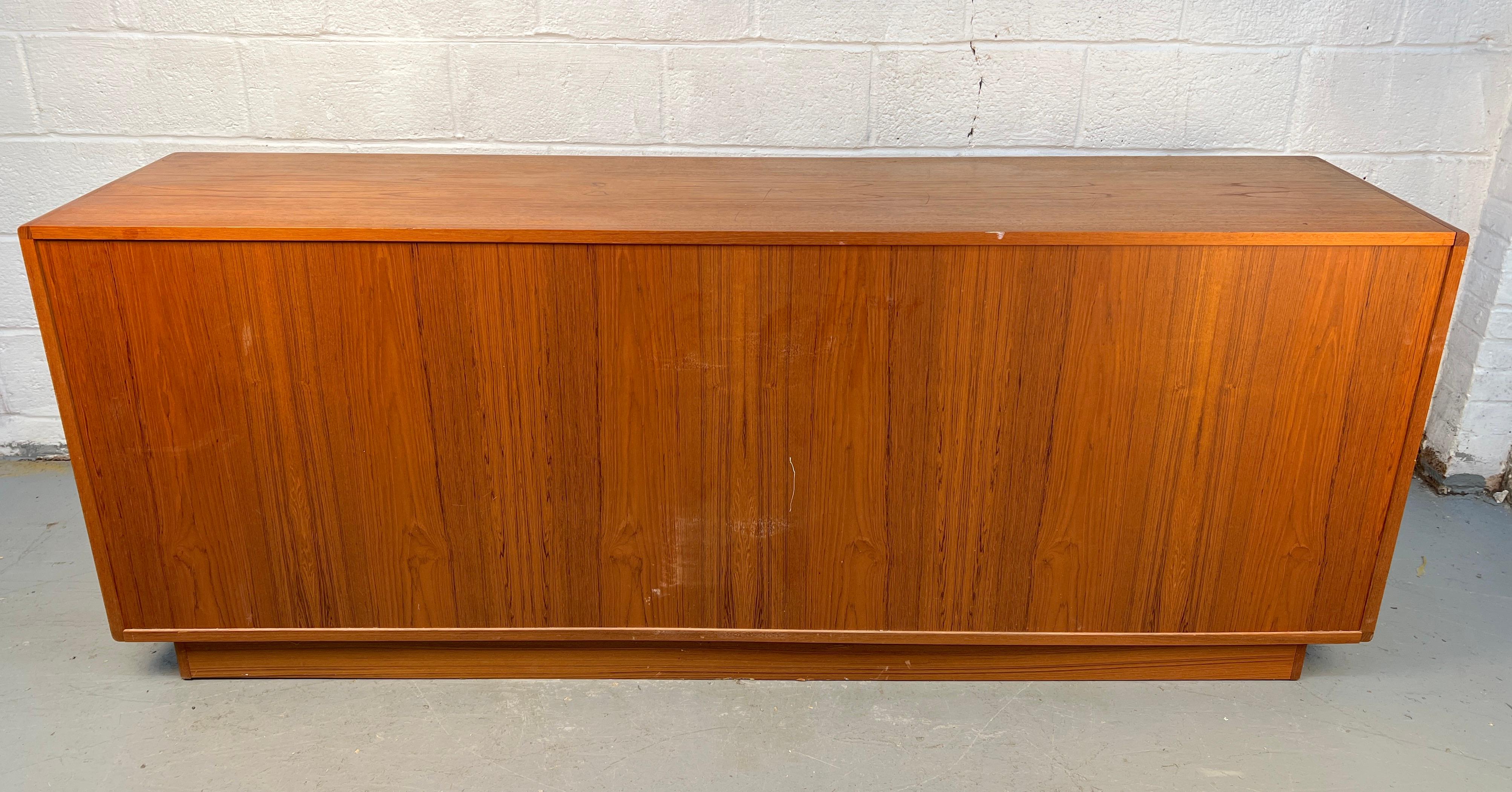 Danese Server in teak danese moderno di metà secolo in vendita