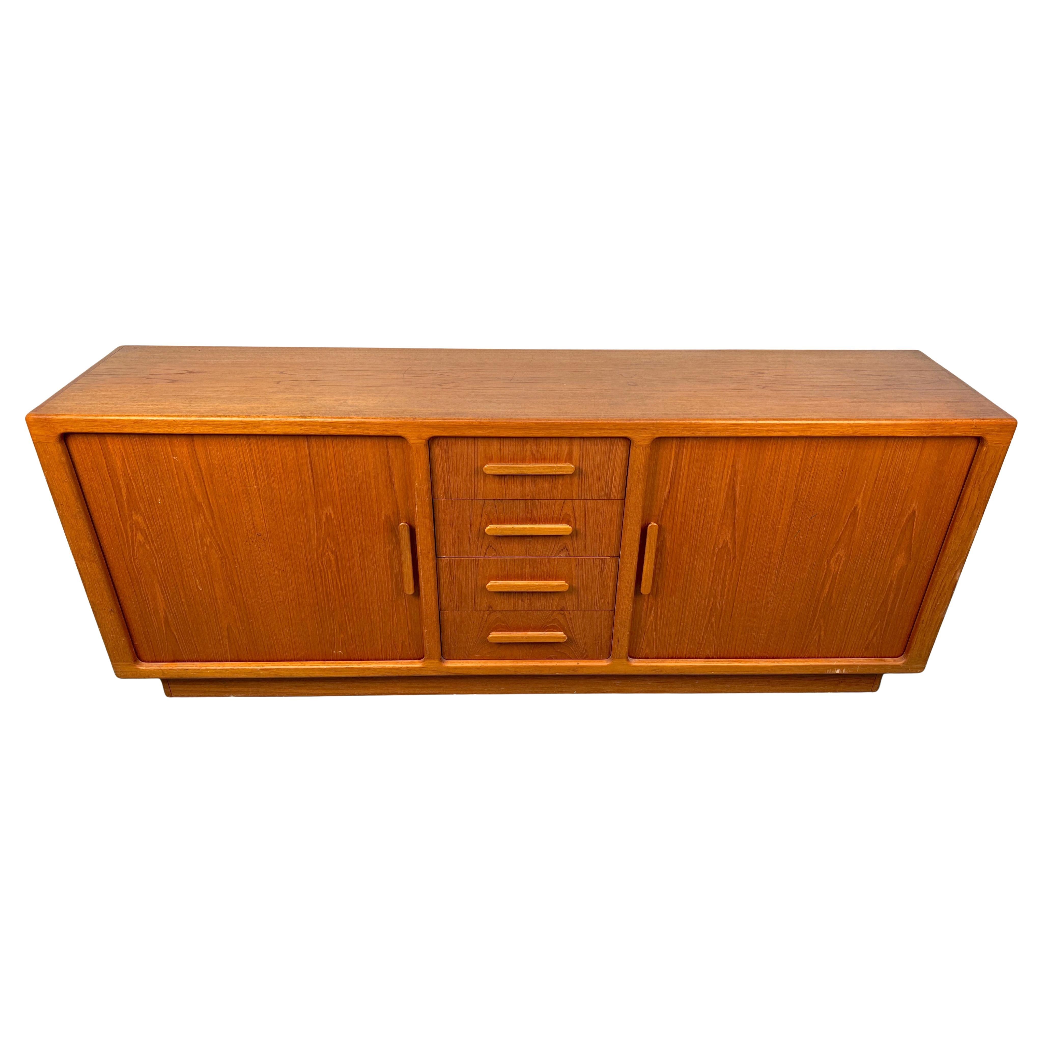 Server in teak danese moderno di metà secolo in vendita