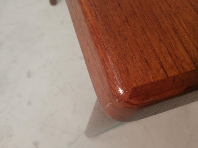 Mid-Century Modern Danish Teak Side or End Table In Good Condition For Sale In Port Jervis, NY
