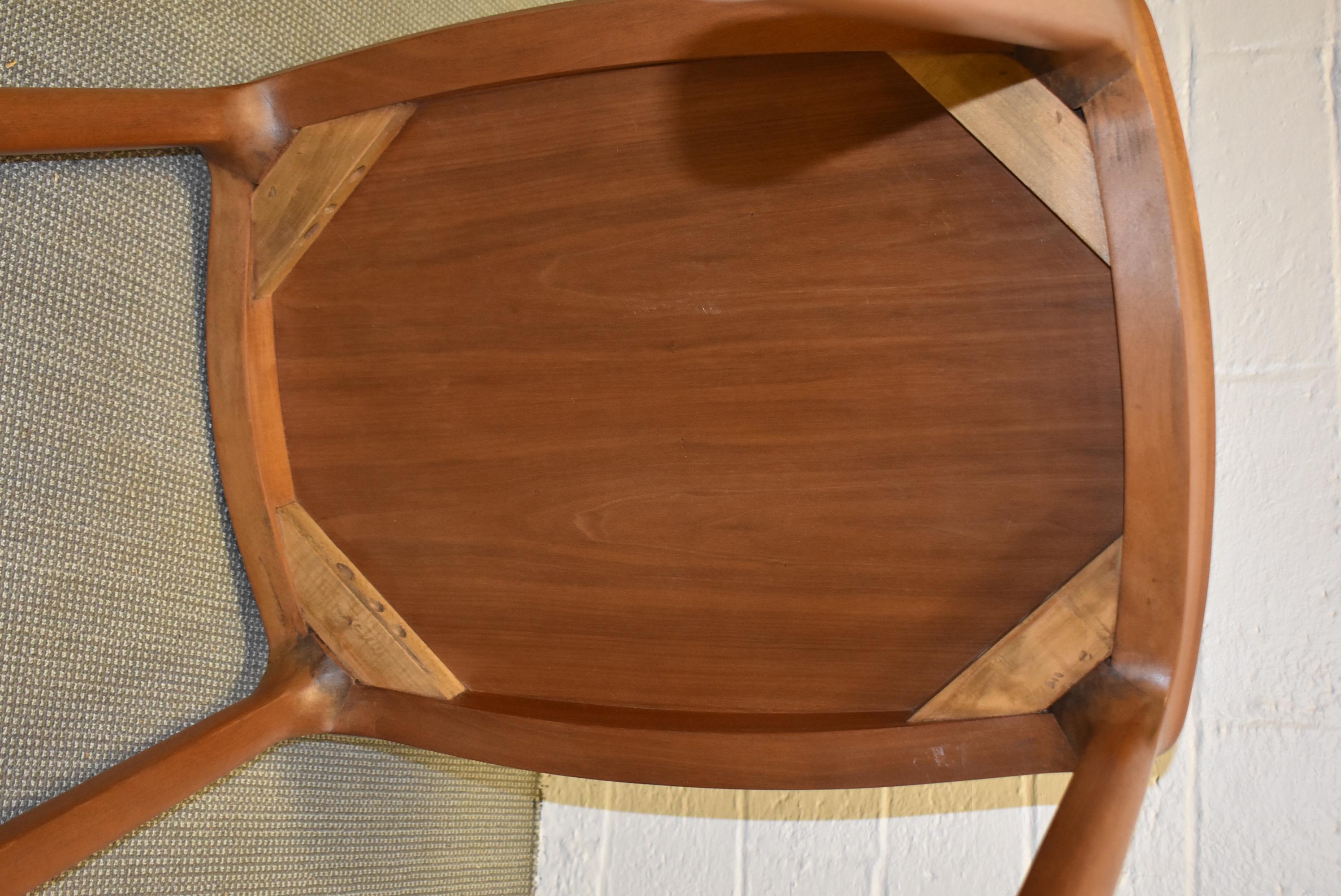 Mid-Century Modern Danish Teak Side Table In Good Condition For Sale In Toledo, OH