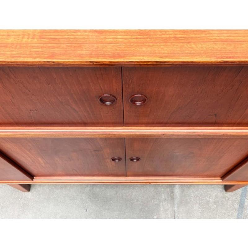 Mid-Century Modern Danish Teak Sideboard, 1960s For Sale 7