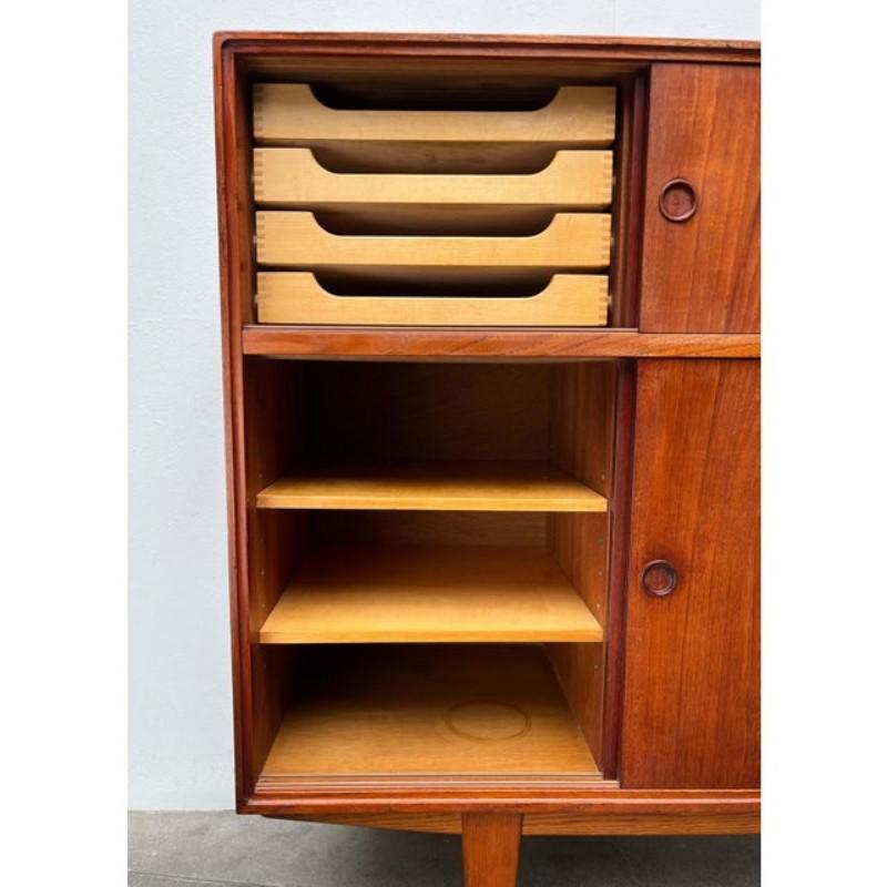 Mid-Century Modern Danish Teak Sideboard, 1960s For Sale 5