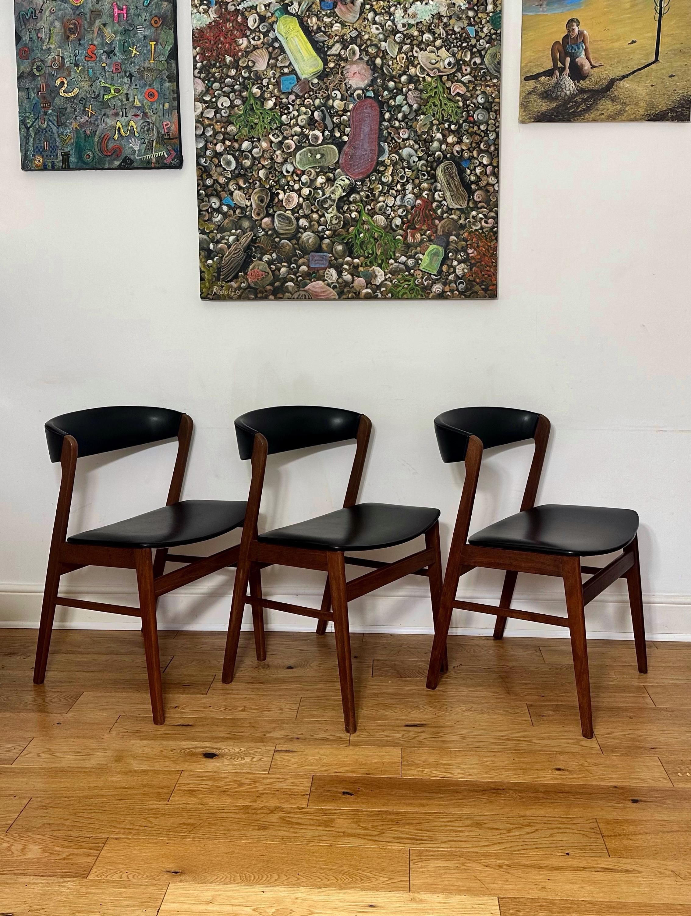 Mid Century Modern Danish Teak Six Dining Chairs by Sax In Good Condition For Sale In London, GB