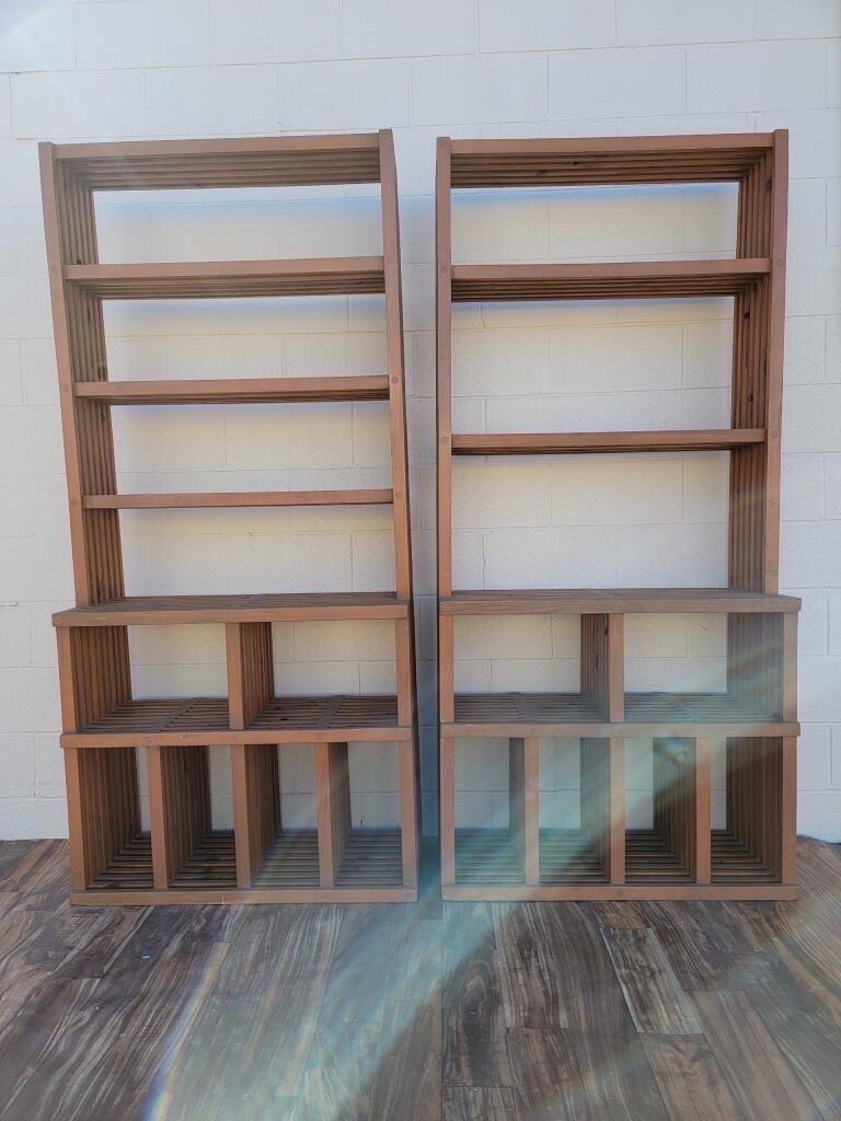 Mid-Century Modern Danish Teak Slatted Bookcases by Thorvald Lissau, Pair  In Good Condition In Chicago, IL