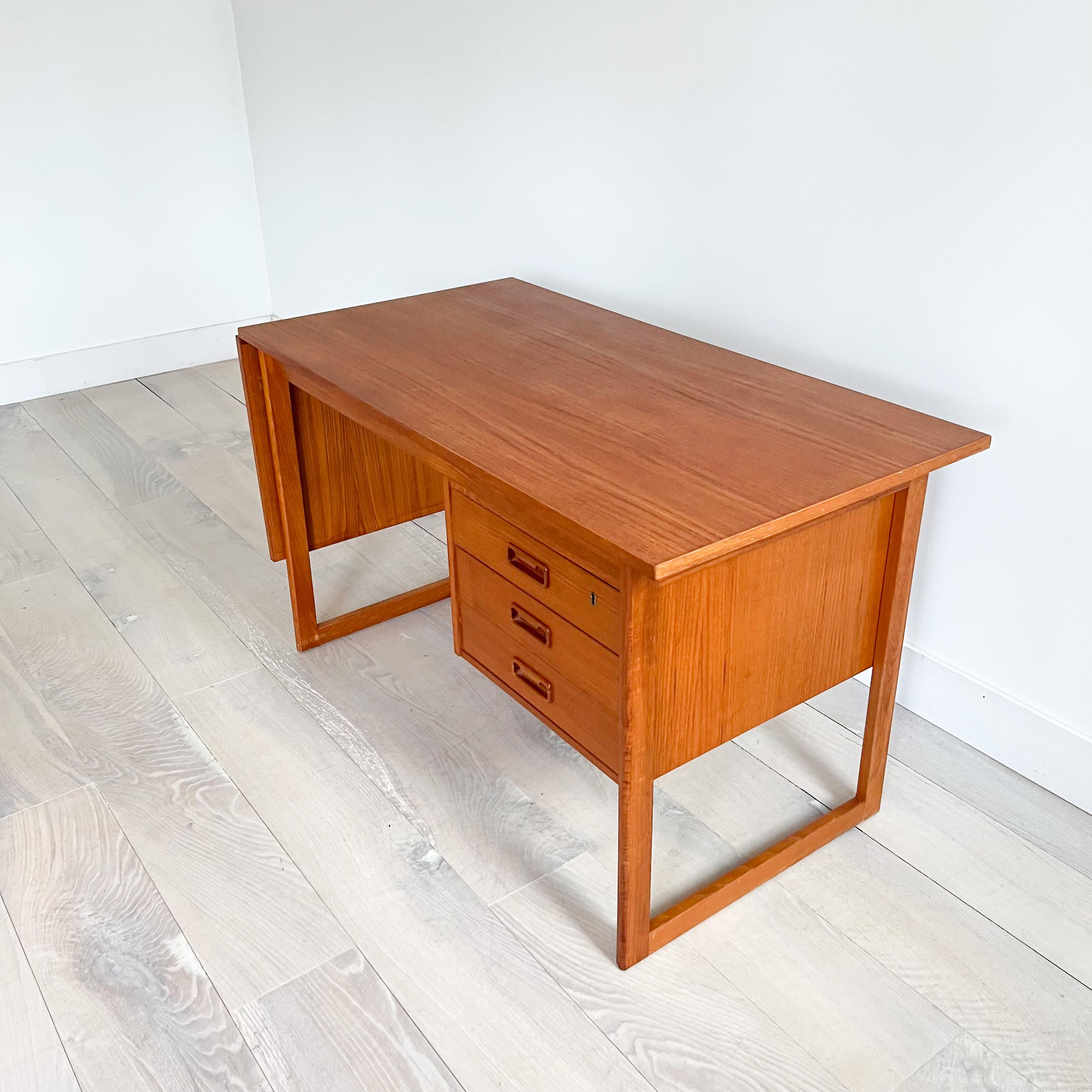 vi-ma mobler desk