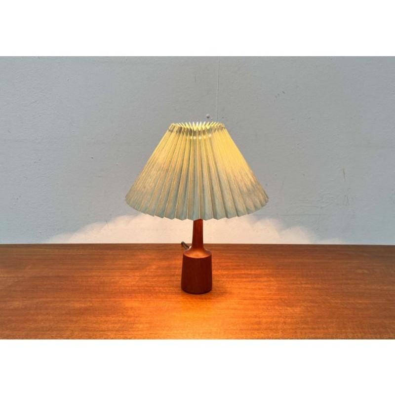 Mid-Century Modern Danish Teak Table Lamp, 1960s For Sale 10