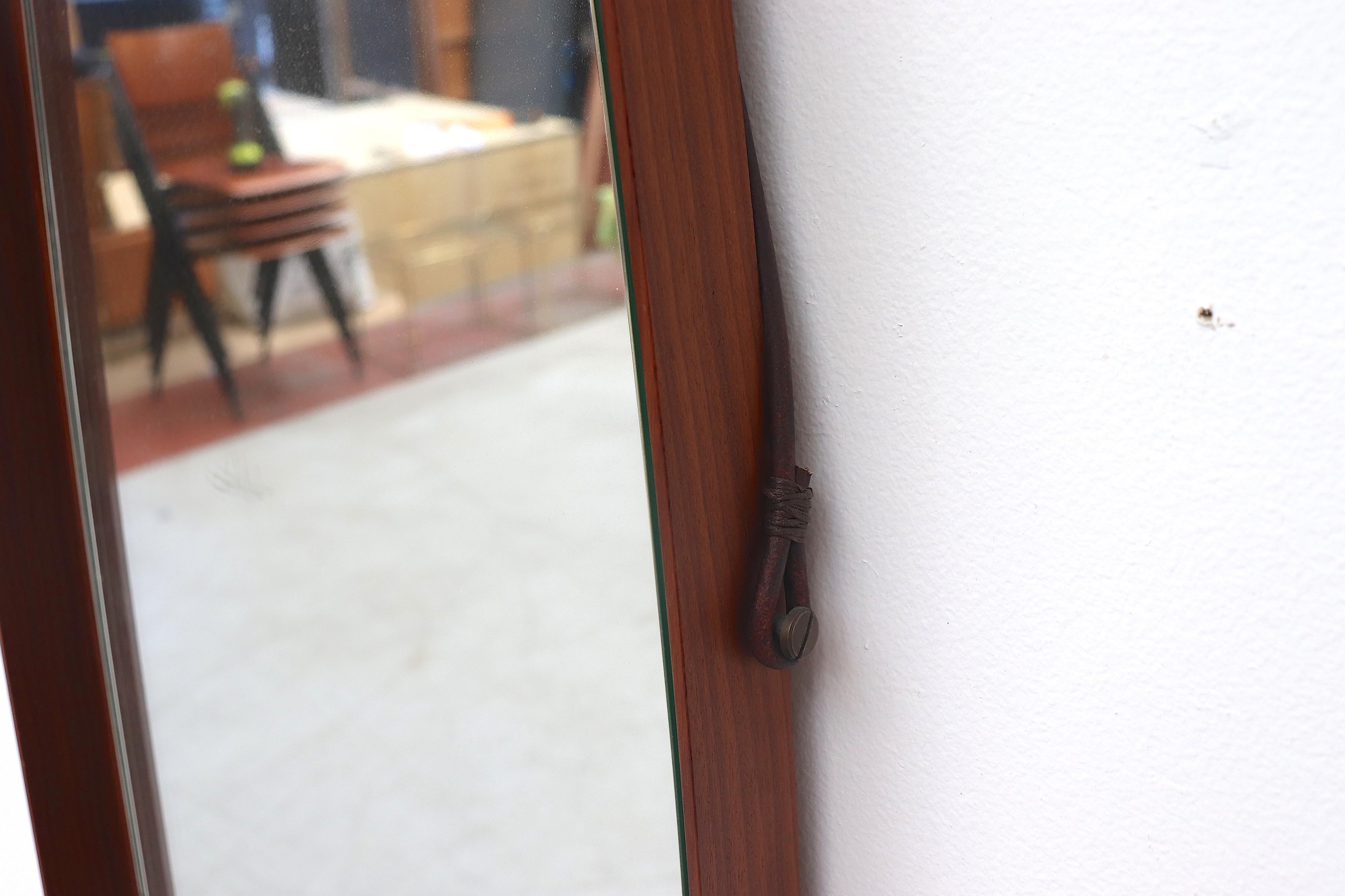 Mid-Century Modern Danish Teak Wall Mirror In Good Condition In Los Angeles, CA