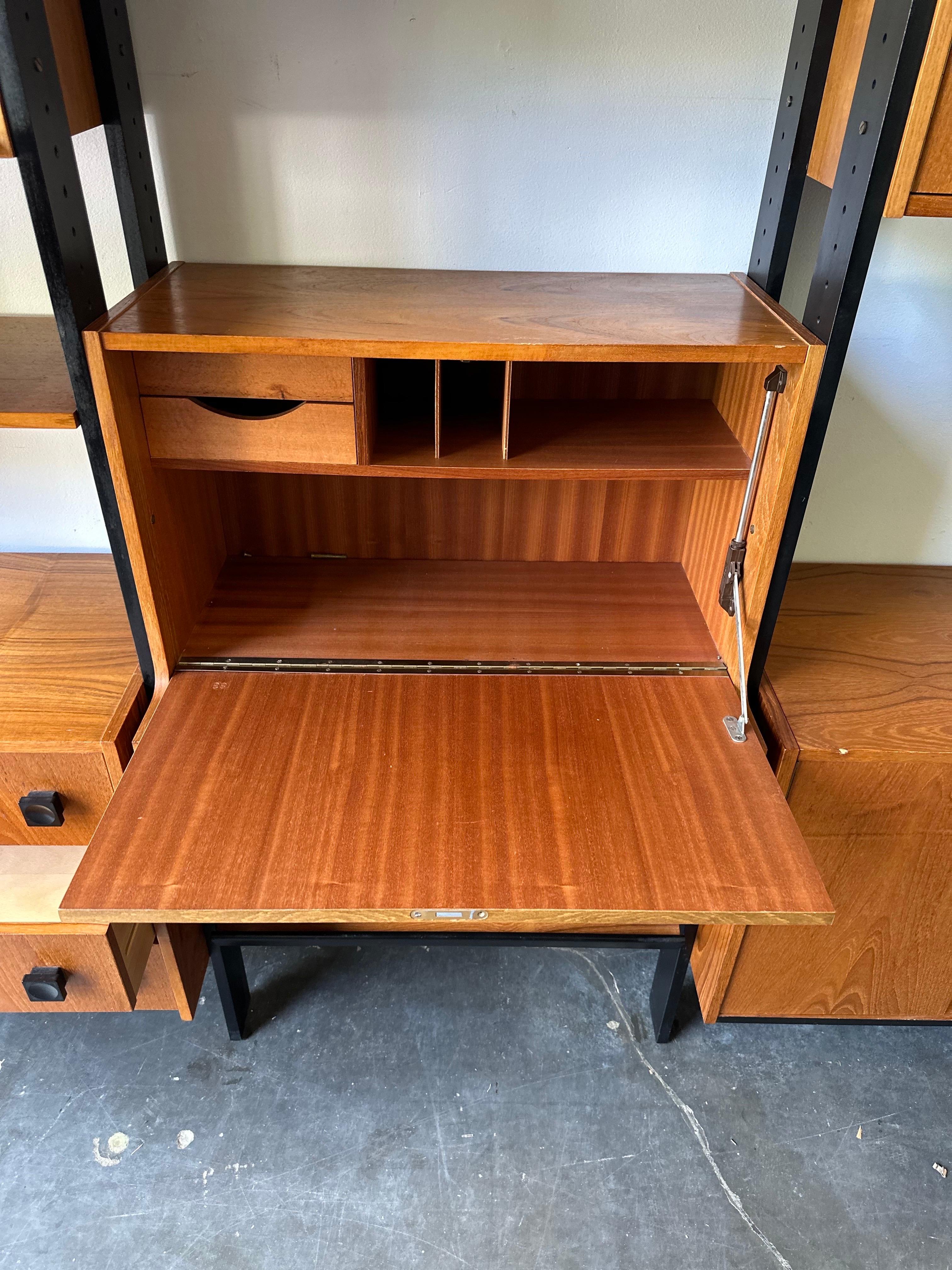 Separador de pared de teca danesa moderna de mediados de siglo Teca en venta