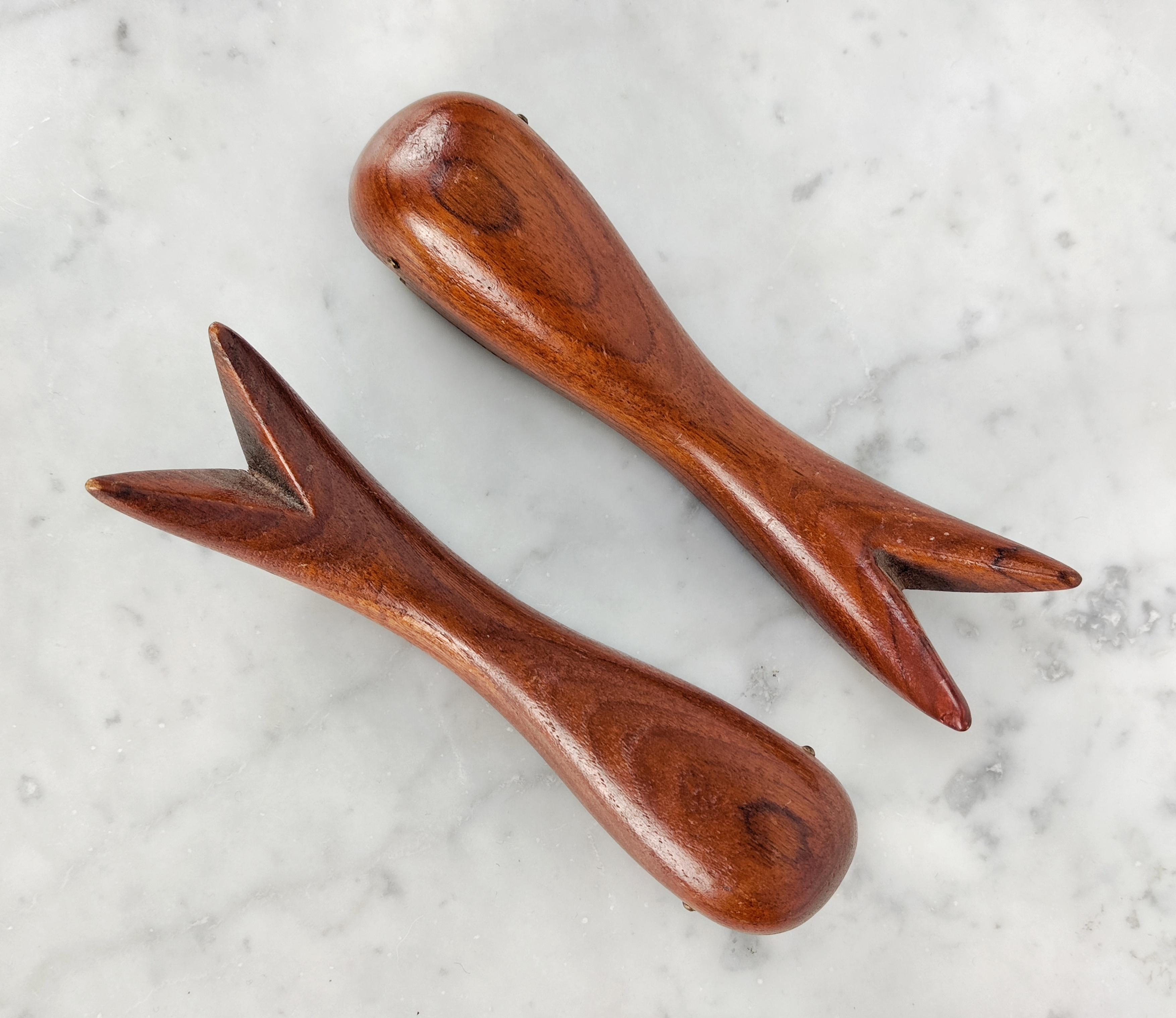 Mid Century Modern Danish Teak Wood Bottle Opener Shaped as Whale, Denmark 1960s In Good Condition For Sale In Beograd, RS
