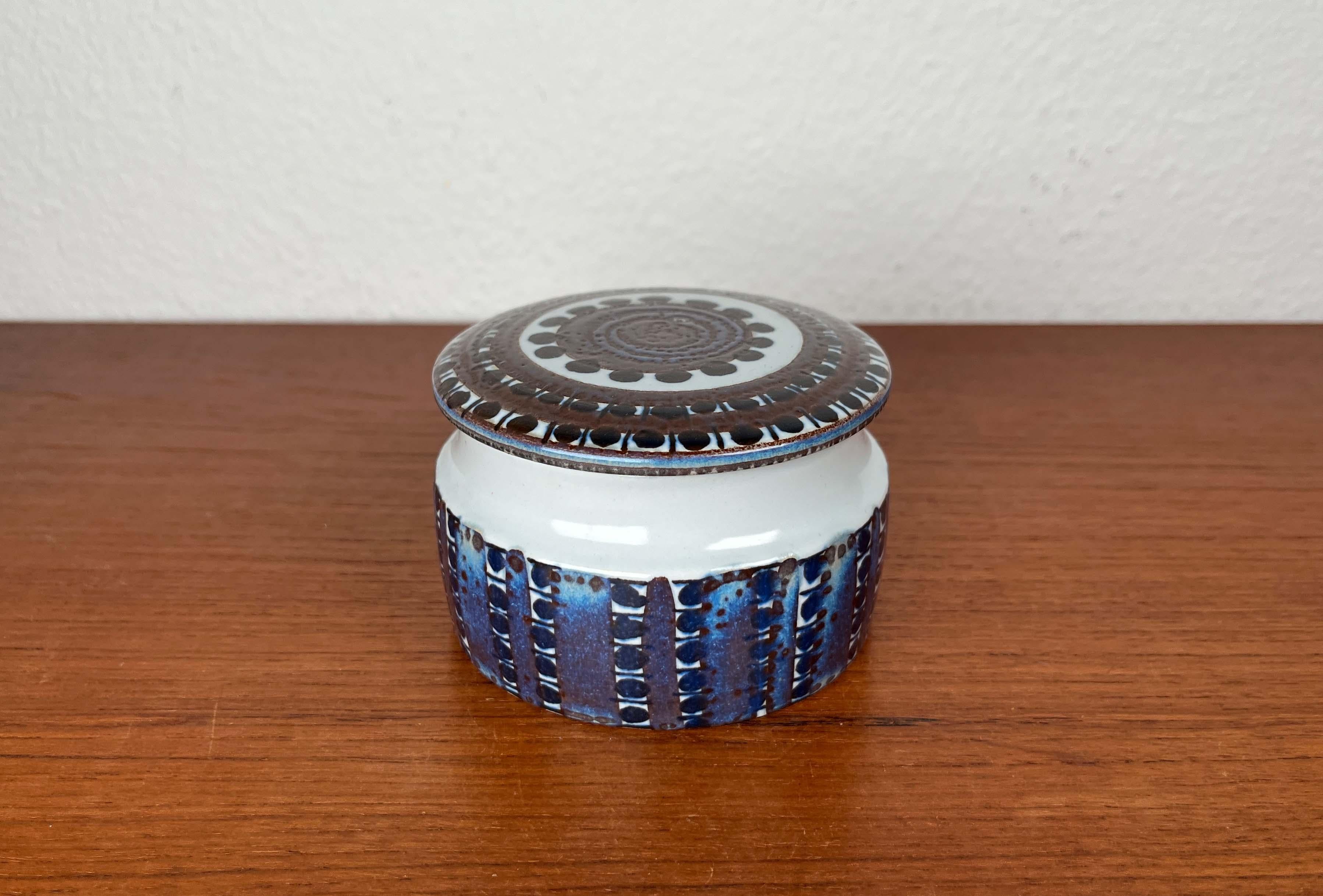 Cuenco Tenera Danés Moderno de Mitad de Siglo con Tapa Aluminia Royal Copenhagen, Años 60 en venta 8