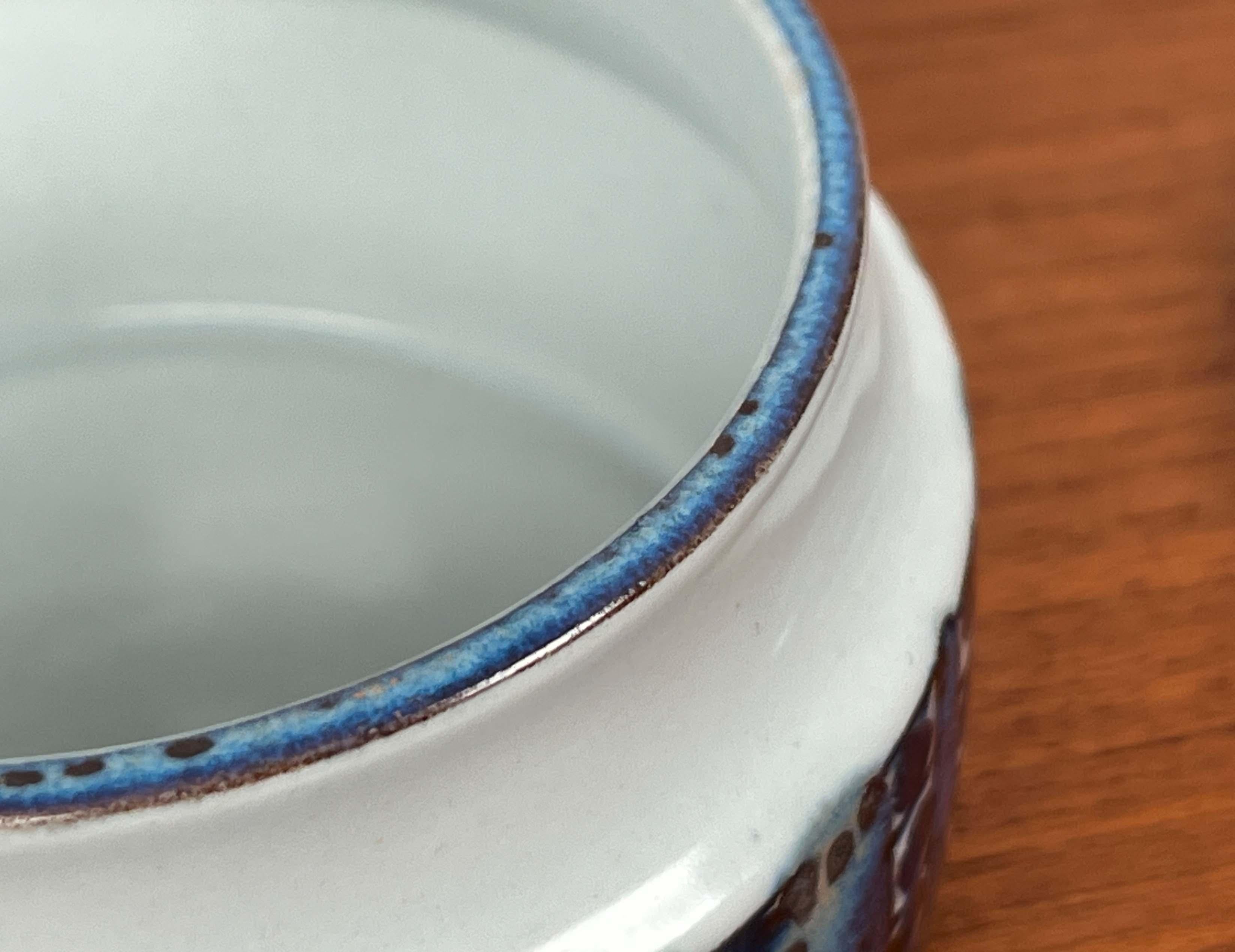 Cuenco Tenera Danés Moderno de Mitad de Siglo con Tapa Aluminia Royal Copenhagen, Años 60 en venta 1