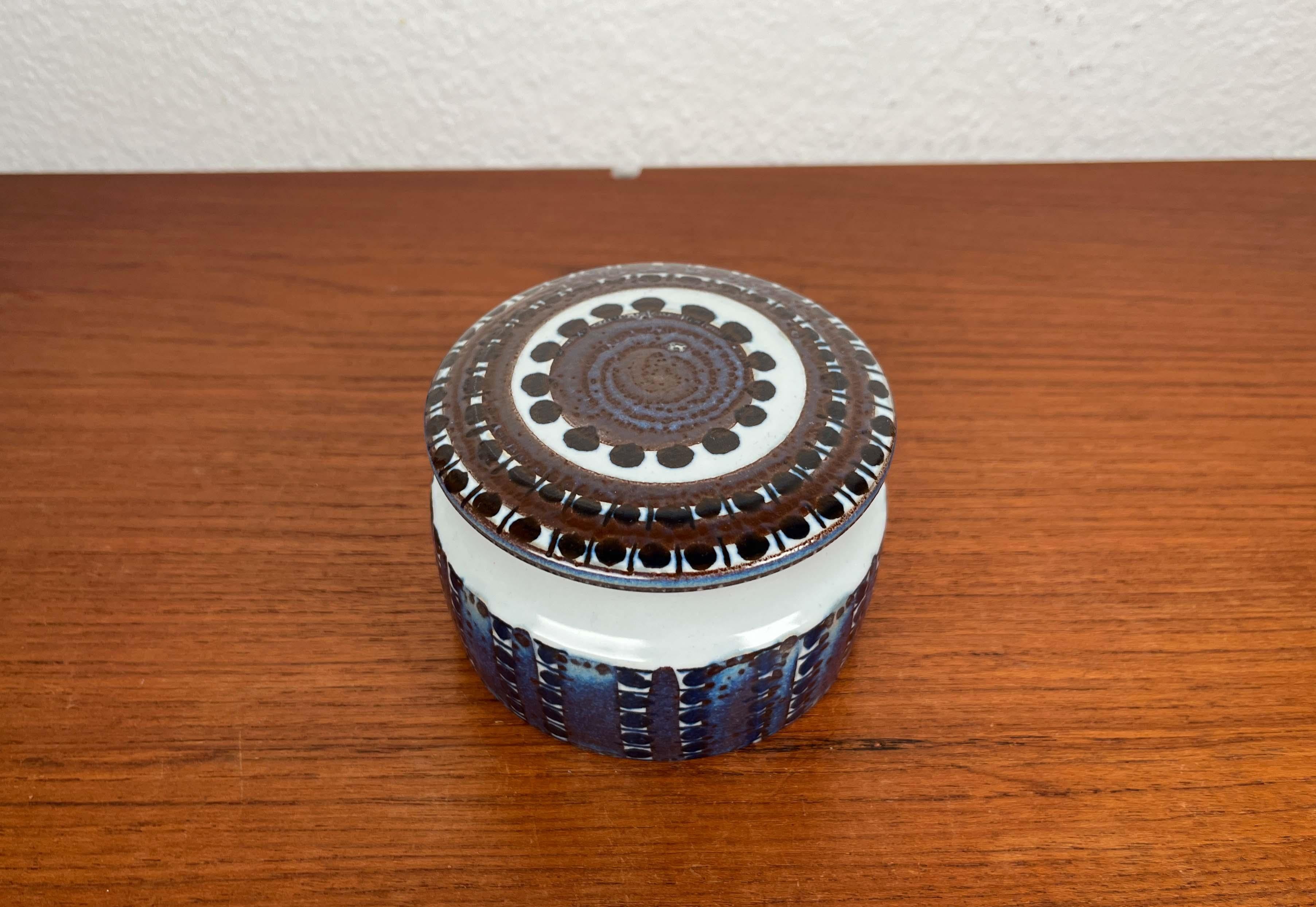 Cuenco Tenera Danés Moderno de Mitad de Siglo con Tapa Aluminia Royal Copenhagen, Años 60 en venta 3