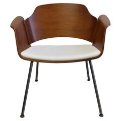 Sedia da salotto in legno di noce danese del Mid Century Modern Bentwood