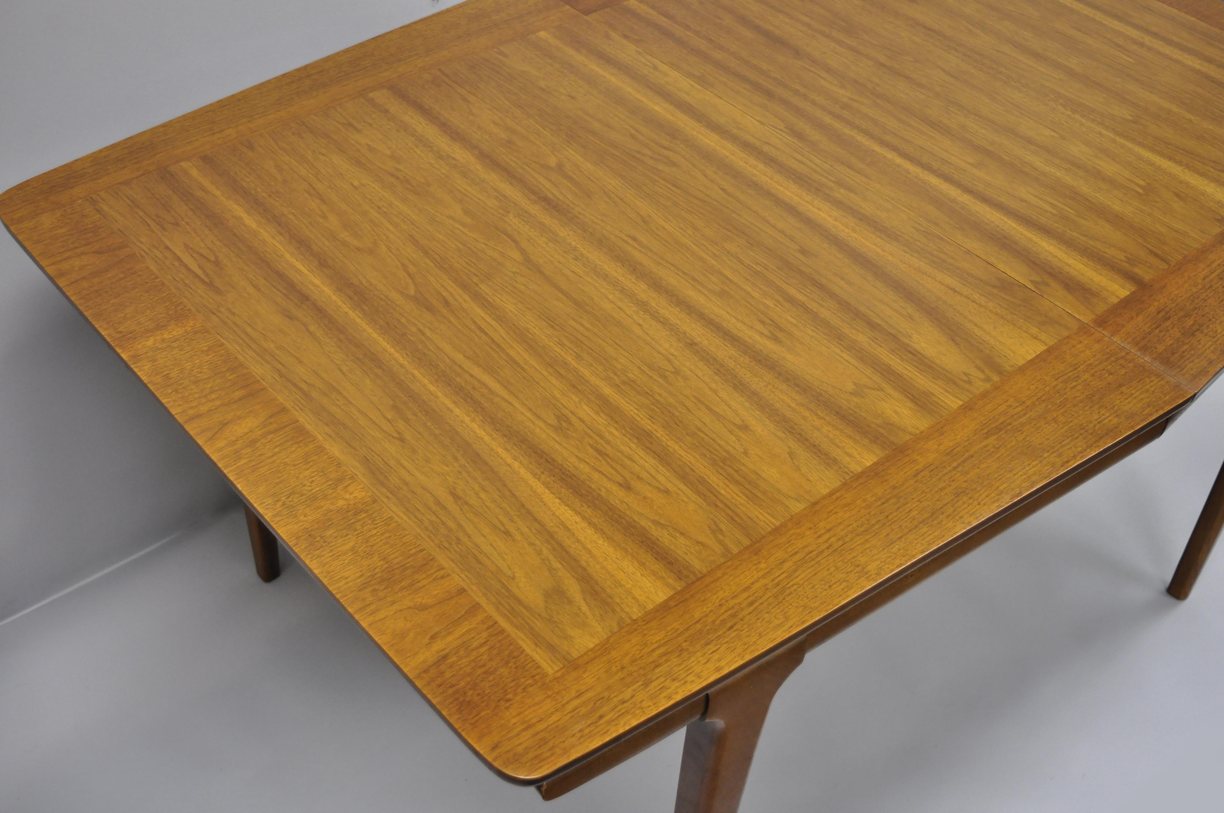 American Mid-Century Modern Danish Walnut Sculpted Edge Dining Table with 1 Leaf