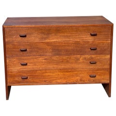 Comò in teak danese Wegner della metà del secolo scorso di Ry Møbler '1950'