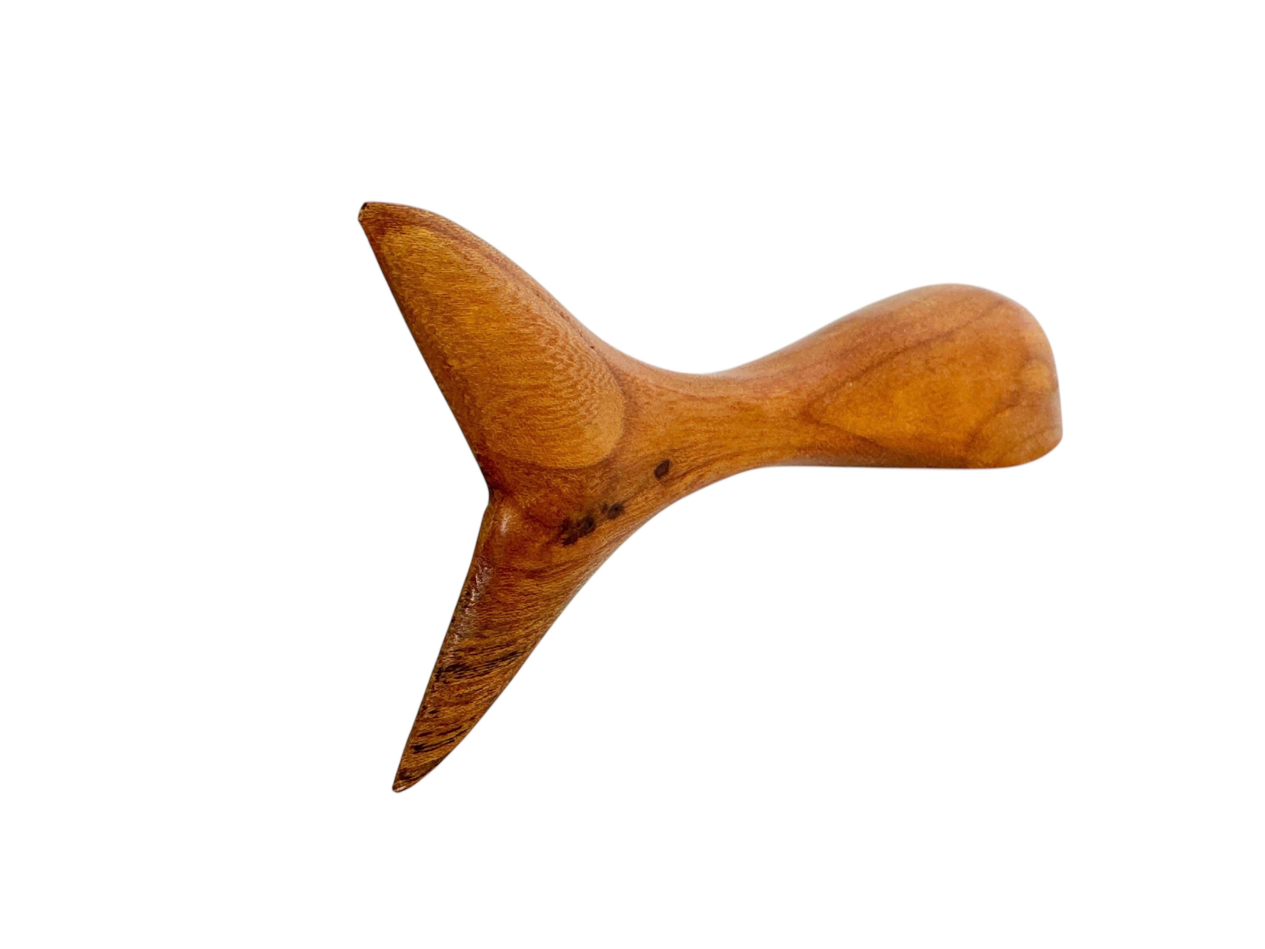 Dänischer Holzflaschenöffner in Form eines Wales, Mid-Century Modern, Dänemark 1960er Jahre im Zustand „Gut“ im Angebot in Nuernberg, DE