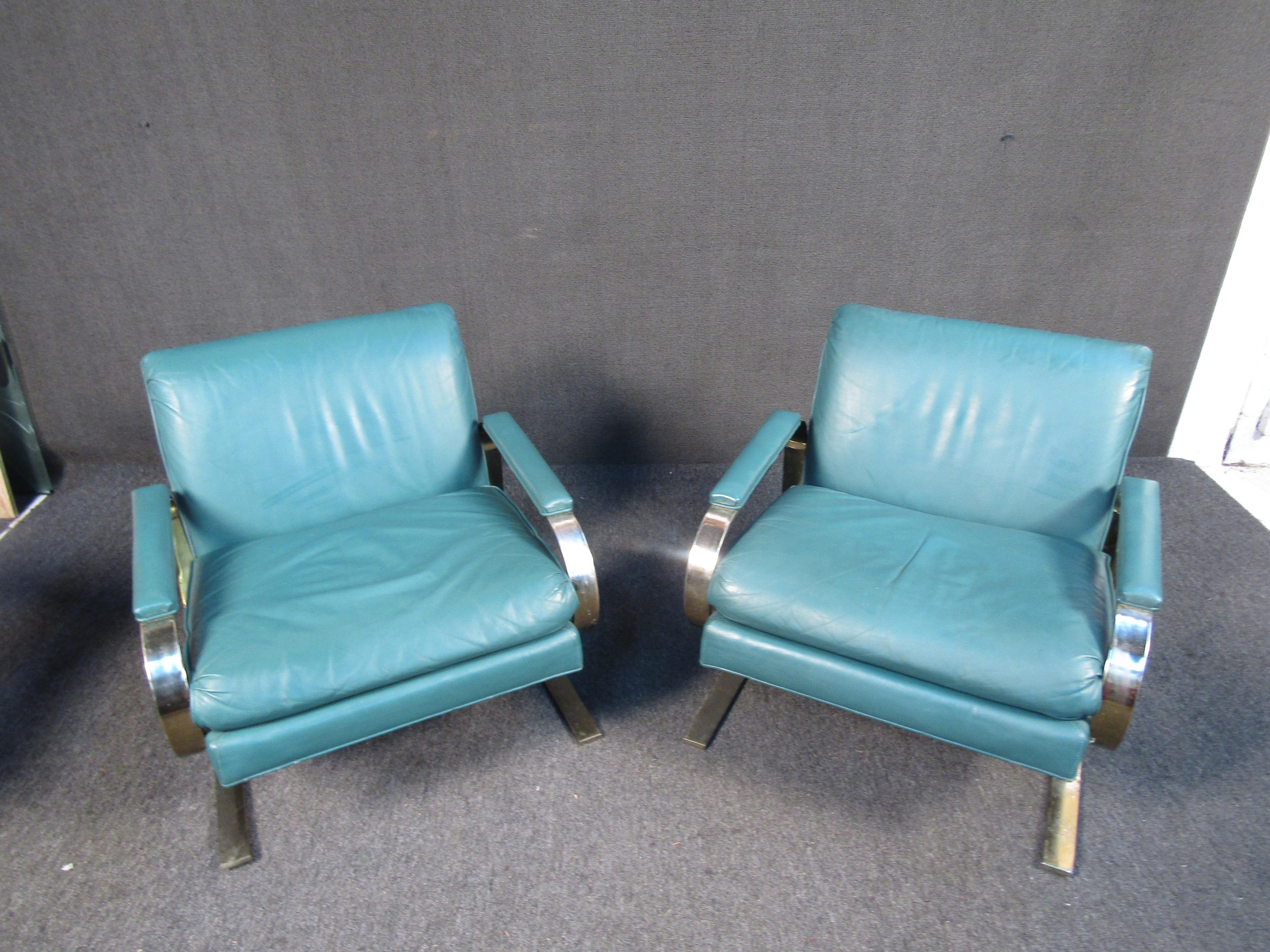 Mid Century Modern Dansen Cantilever lounge chairs in Teal. Absolute Stunning Pair of Rare Milo Baughman Style Flat-Bar Dansen Lounge chairs.Chic and Comfortable Pair of Mid Century Designer Chairs with a Very Cool Flat Frame that adds not only to