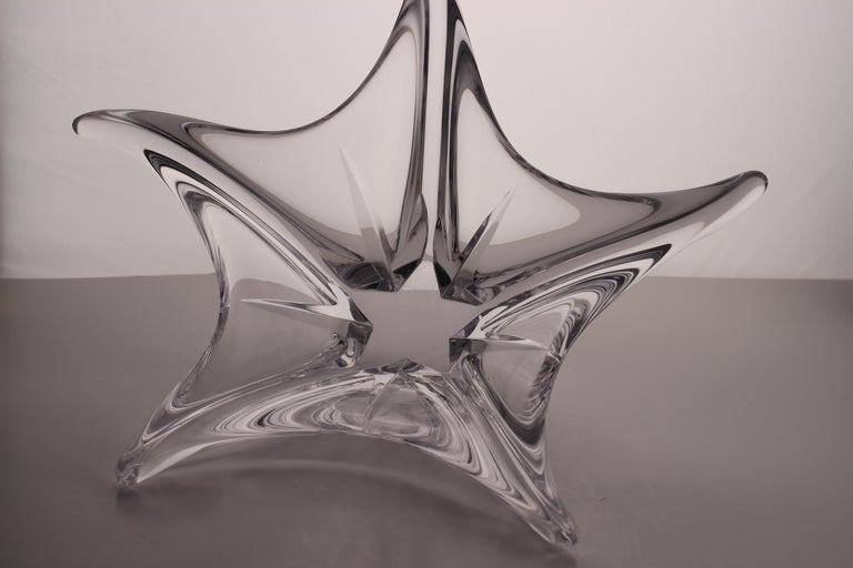 Mid-Century Modern Daum Crystal Star Bowl For Sale 1
