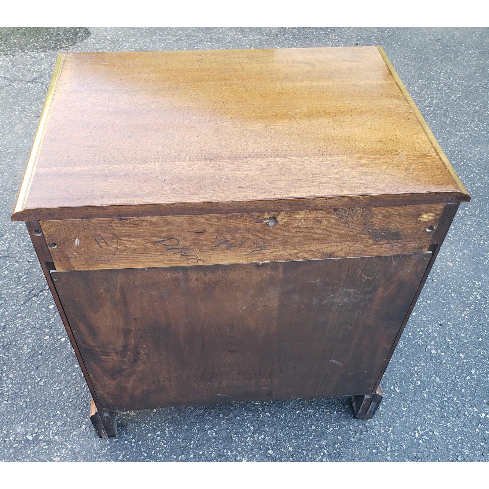 Brass Mid-Century Modern Davis Cabinet Co. Walnut Side Table For Sale