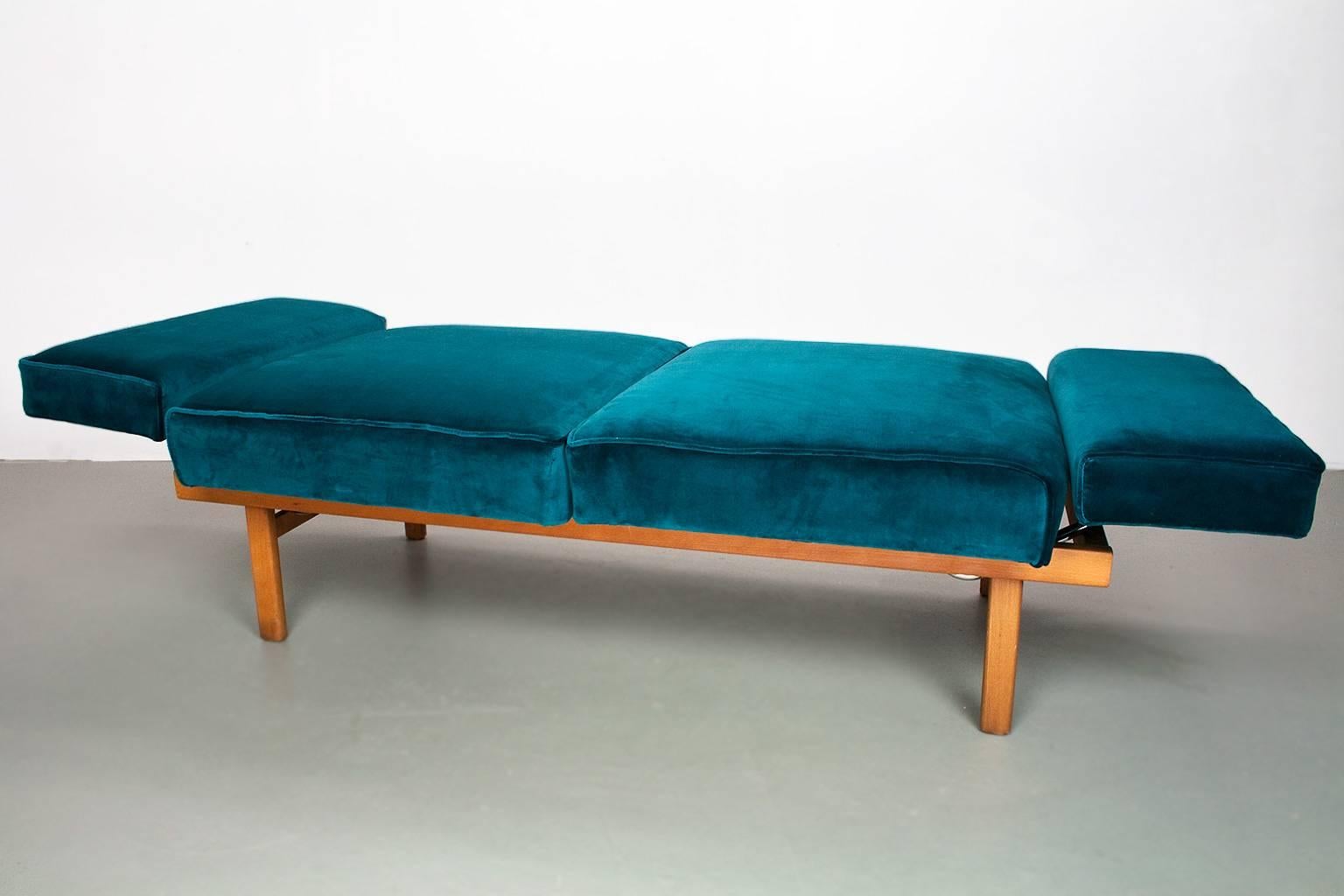 German Mid-Century Modern Daybed / Sofa 1950s Wilhelm Knoll Model 'Stella' in Velvet